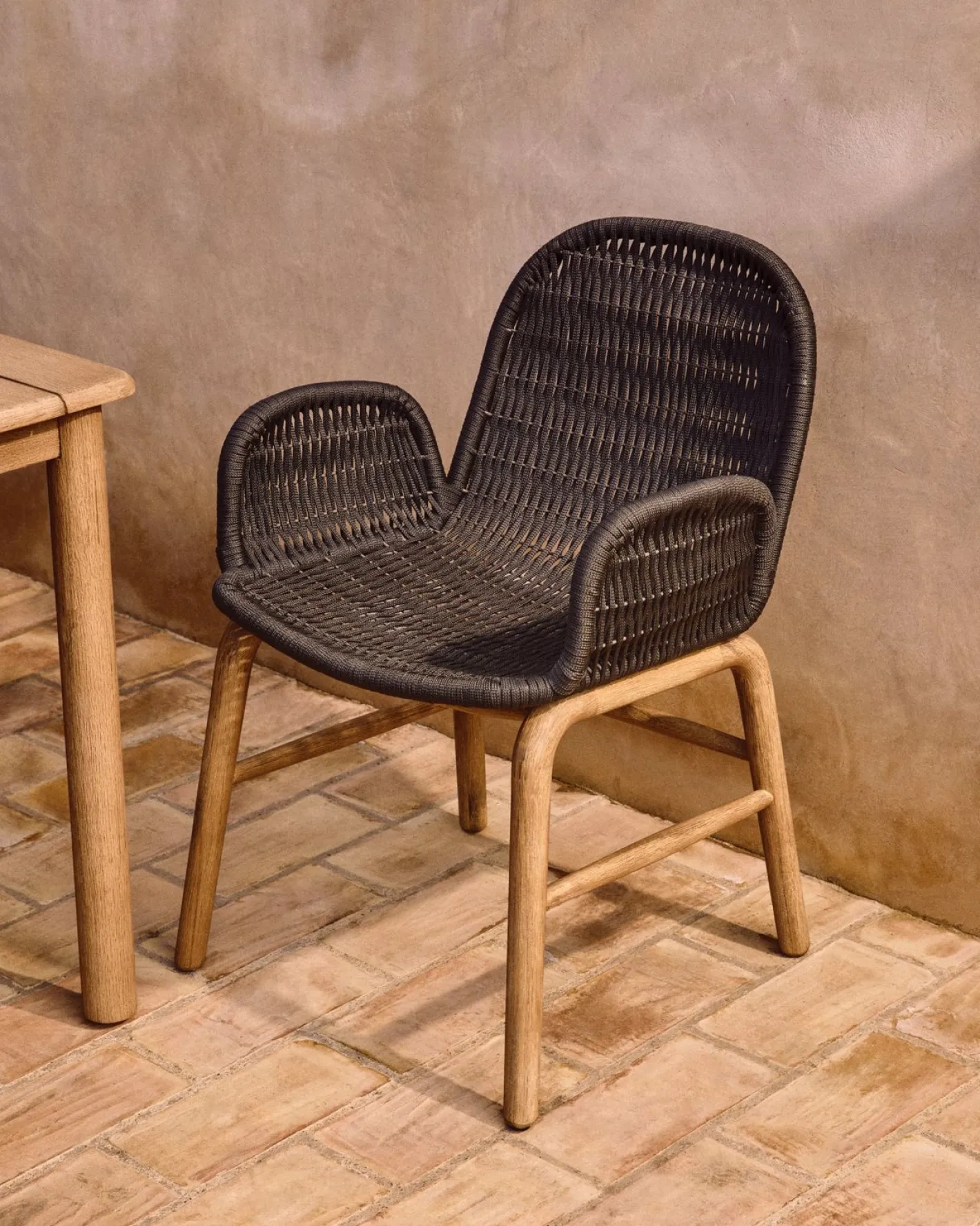 Online Kave Home Alipa Tuin Armstoel Antraciet
