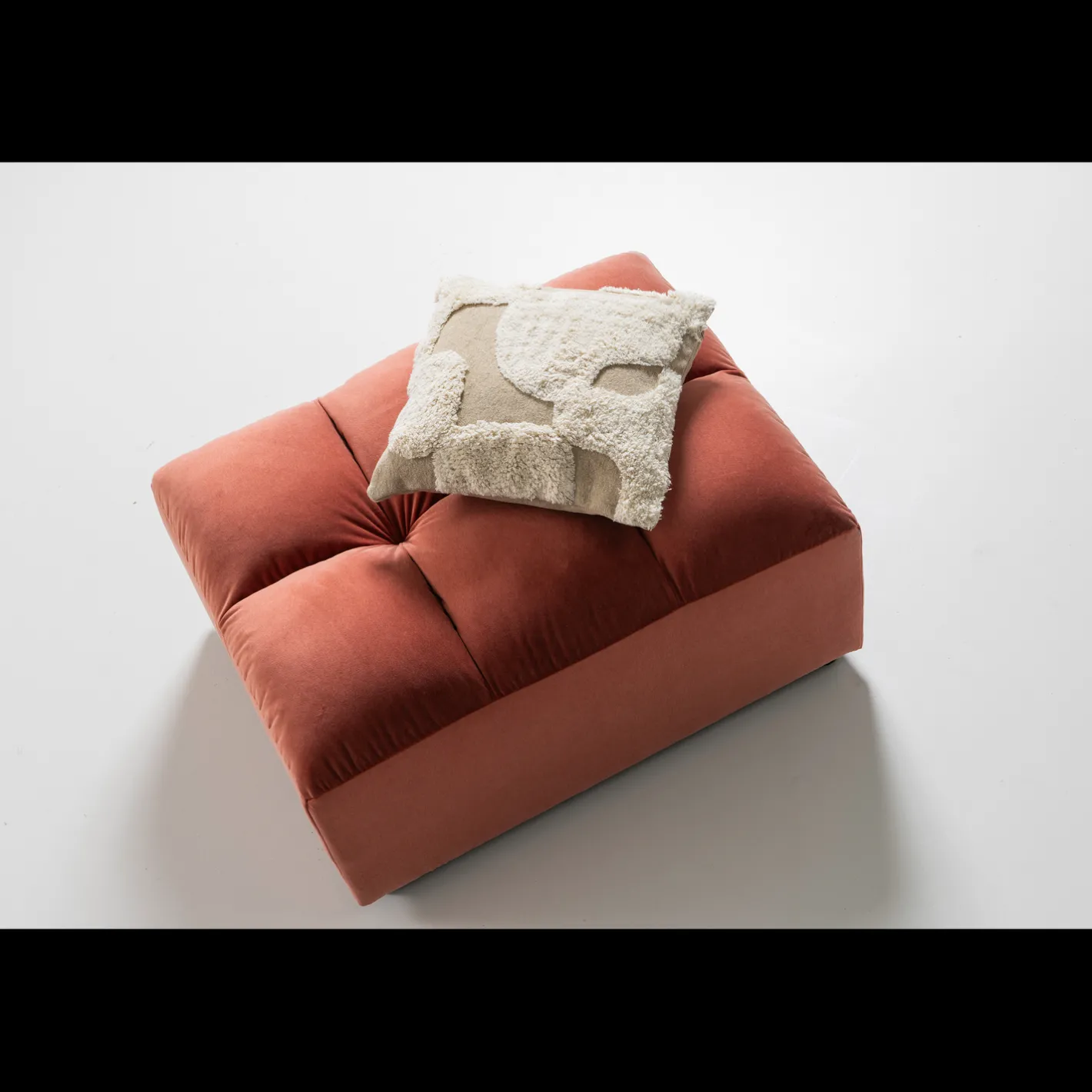 Best WOOOD Allure Hocker Blush