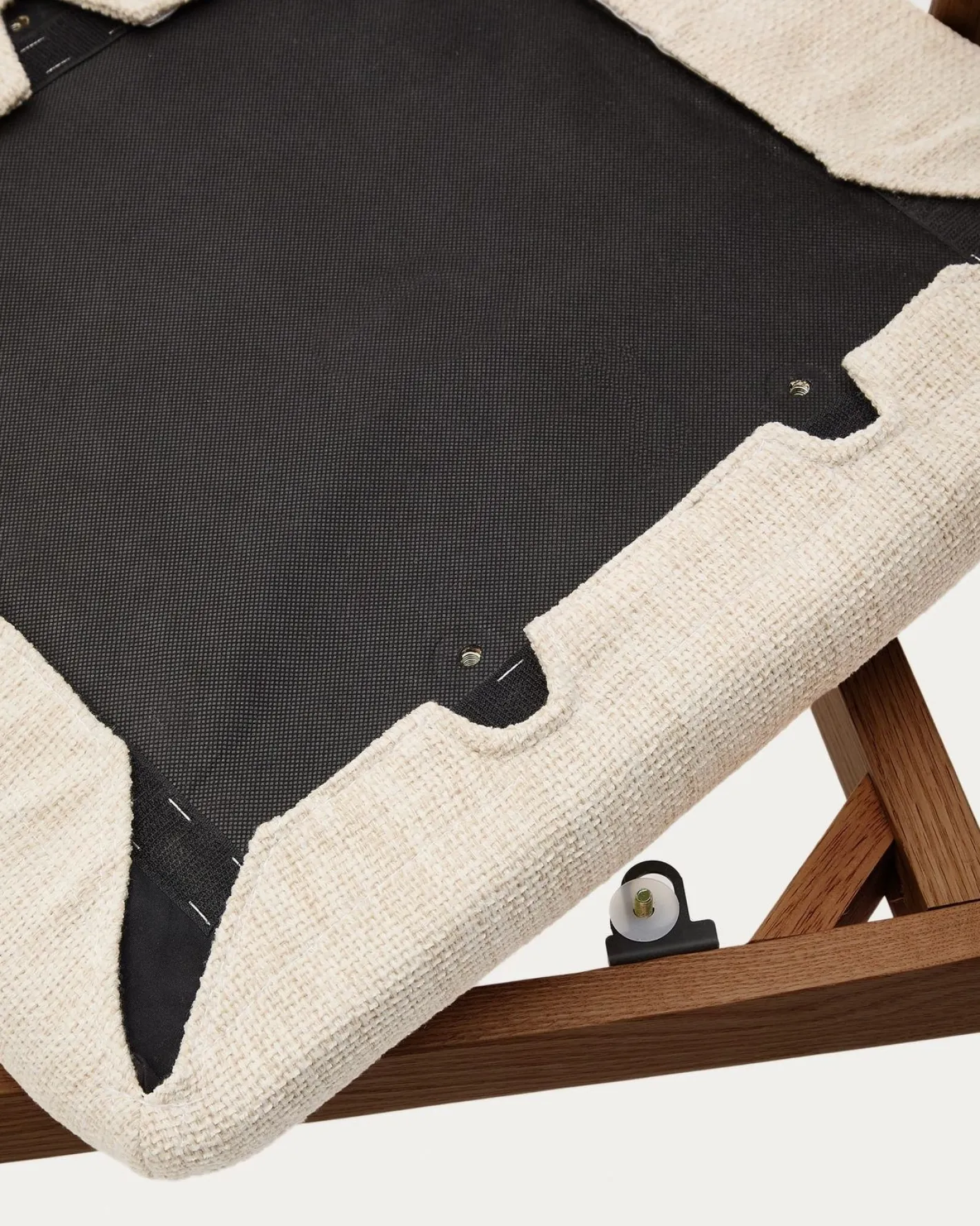 New Kave Home Alocs Eetkamerstoel Beige, Walnoot