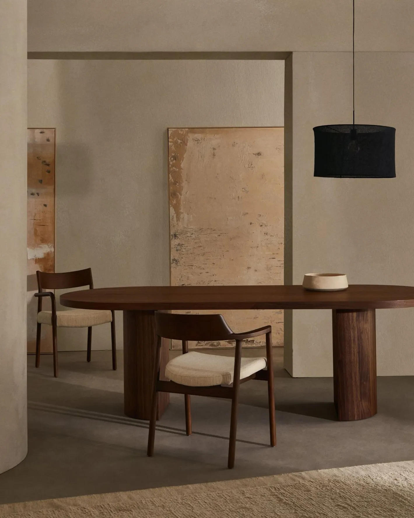 New Kave Home Alocs Eetkamerstoel Beige, Walnoot