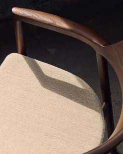 New Kave Home Alocs Eetkamerstoel Beige, Walnoot