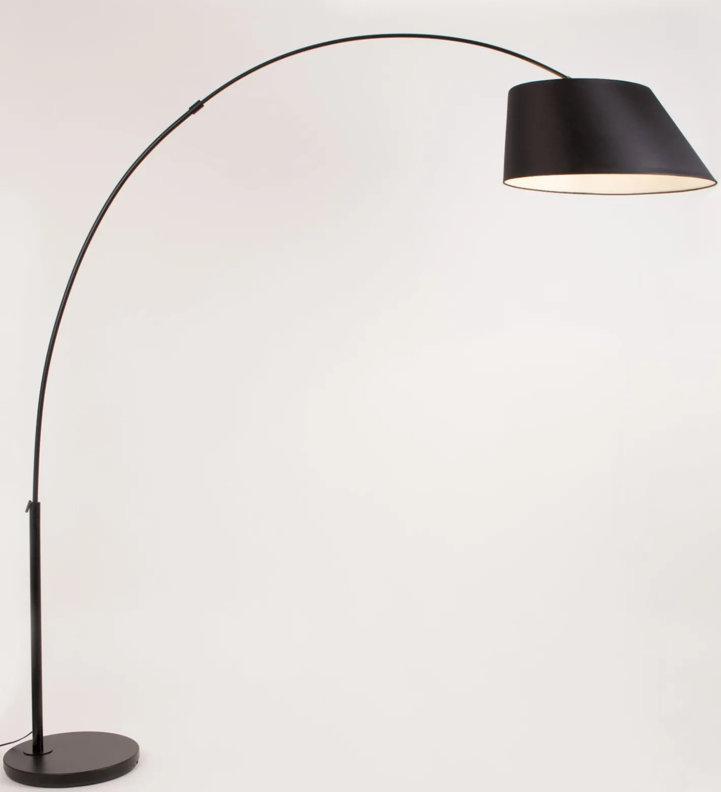 Discount Zuiver Arc Vloerlamp Black