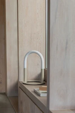 Clearance Zuiver Arch Tafellamp Beige
