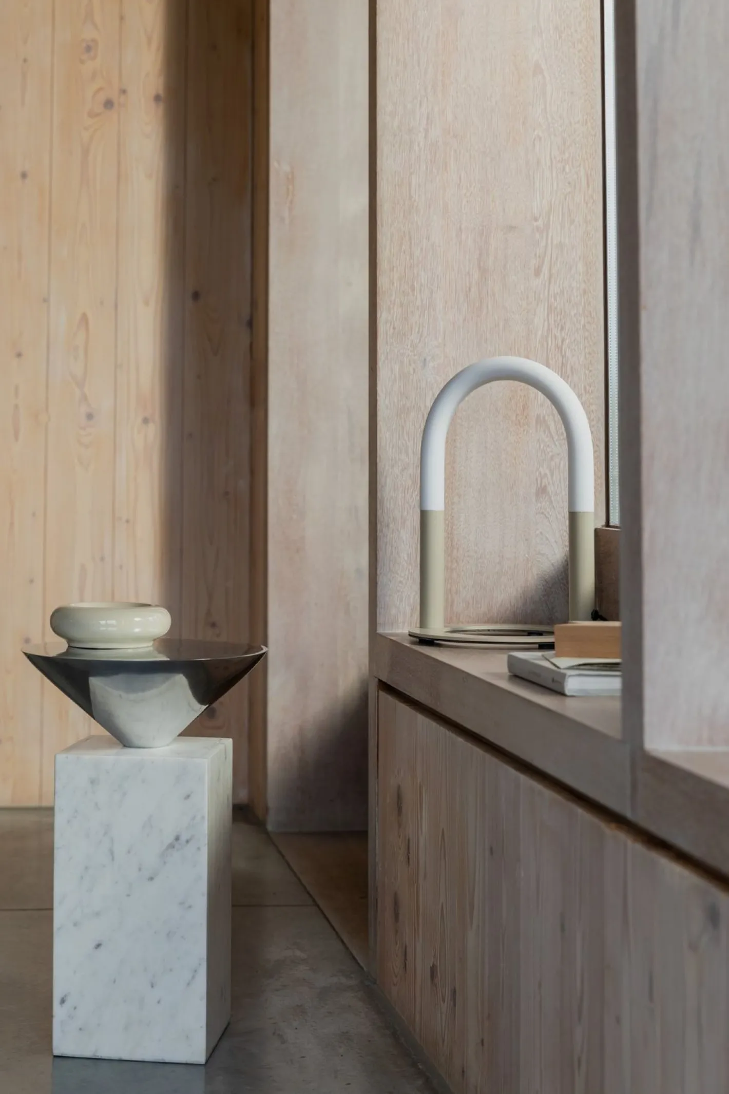 Clearance Zuiver Arch Tafellamp Beige