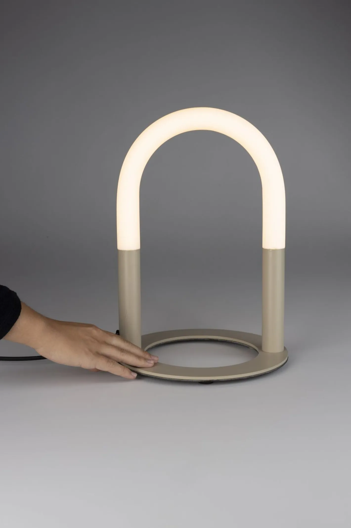 Clearance Zuiver Arch Tafellamp Beige
