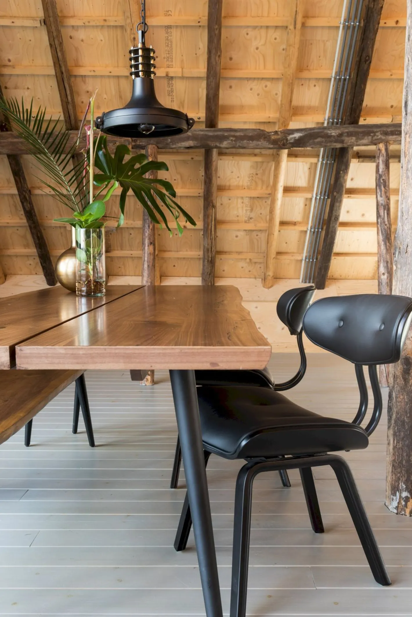 New Dutchbone wood Eetkamerstoel Black