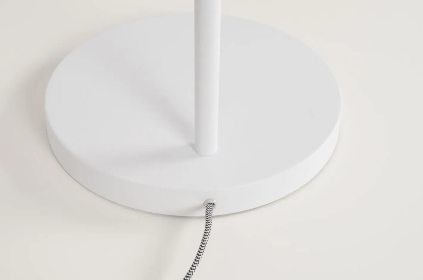 Best Zuiver Bluckle Head Vloerlamp White