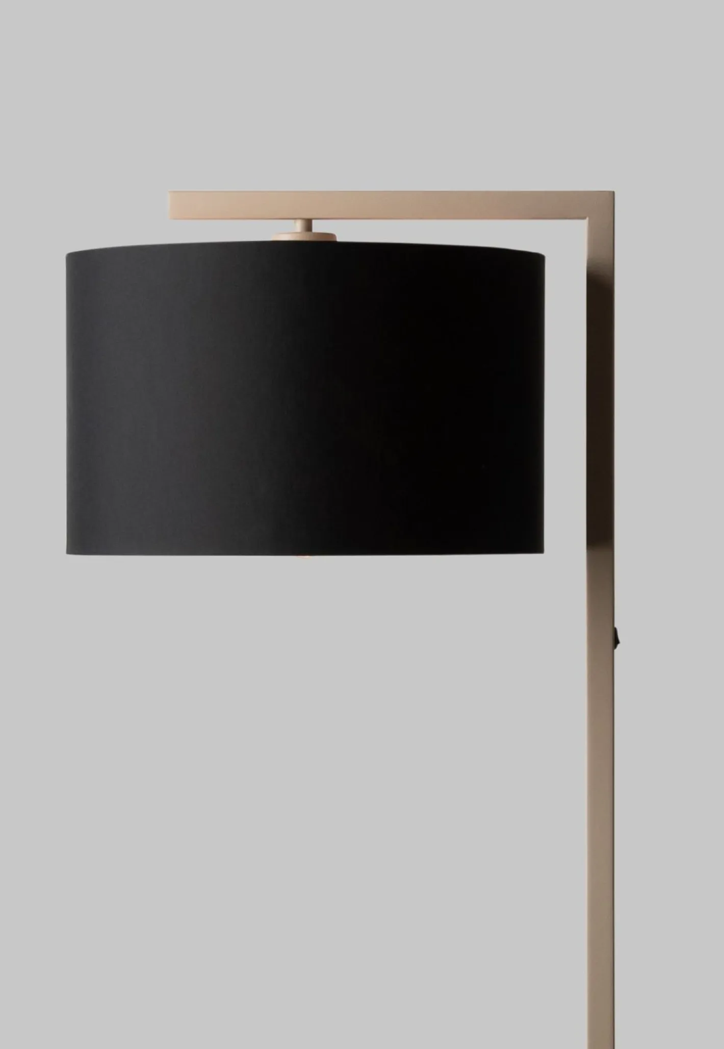 Best It's about RoMi Boston M Vloerlamp Sand, Black