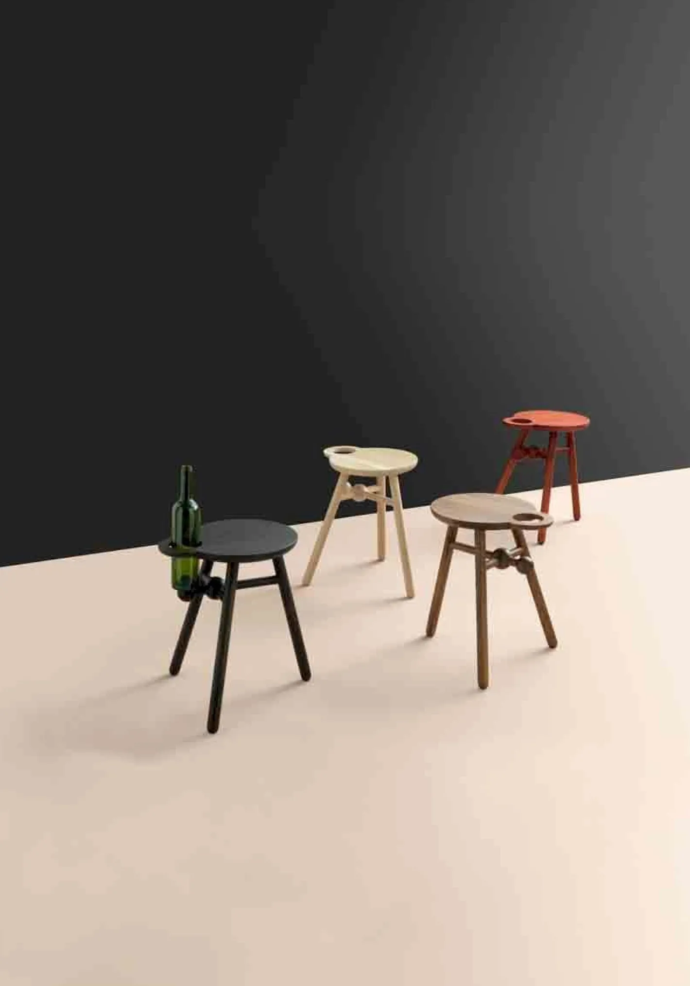 New Pode Bottle Stool Bijzettafel Rood