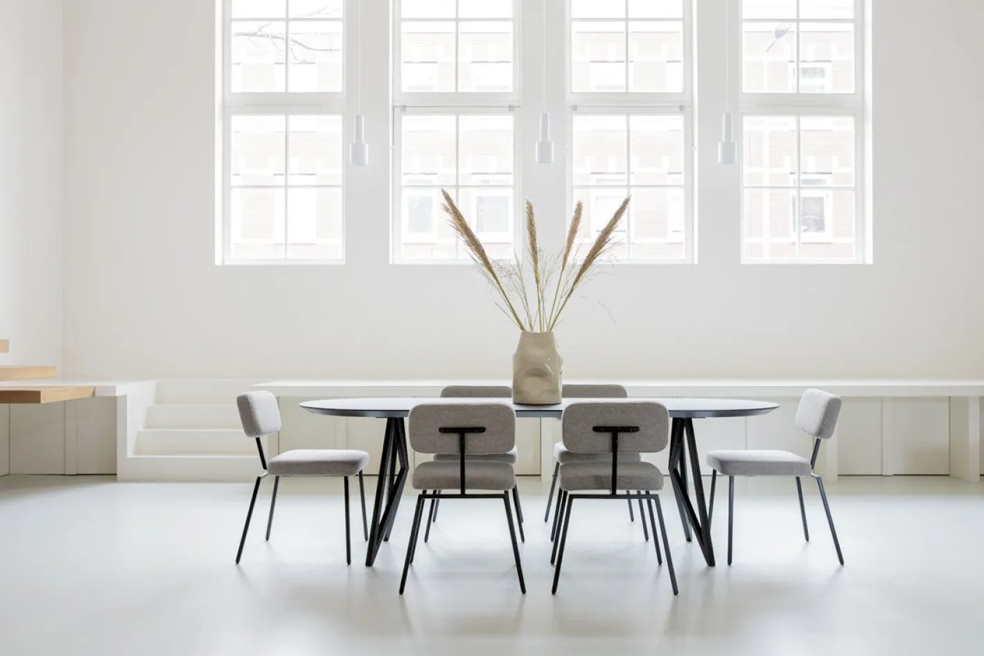 Outlet Studio HENK Butterfly Plat Ovaal Eettafel Zwart