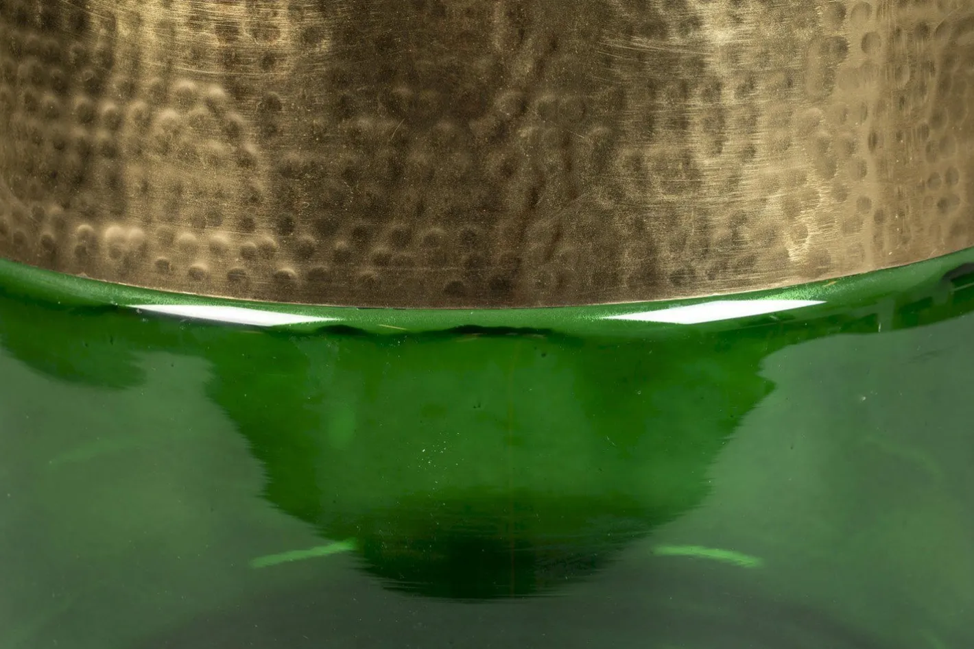 Dutchbone Cave Bijzettafel Green, Gold
