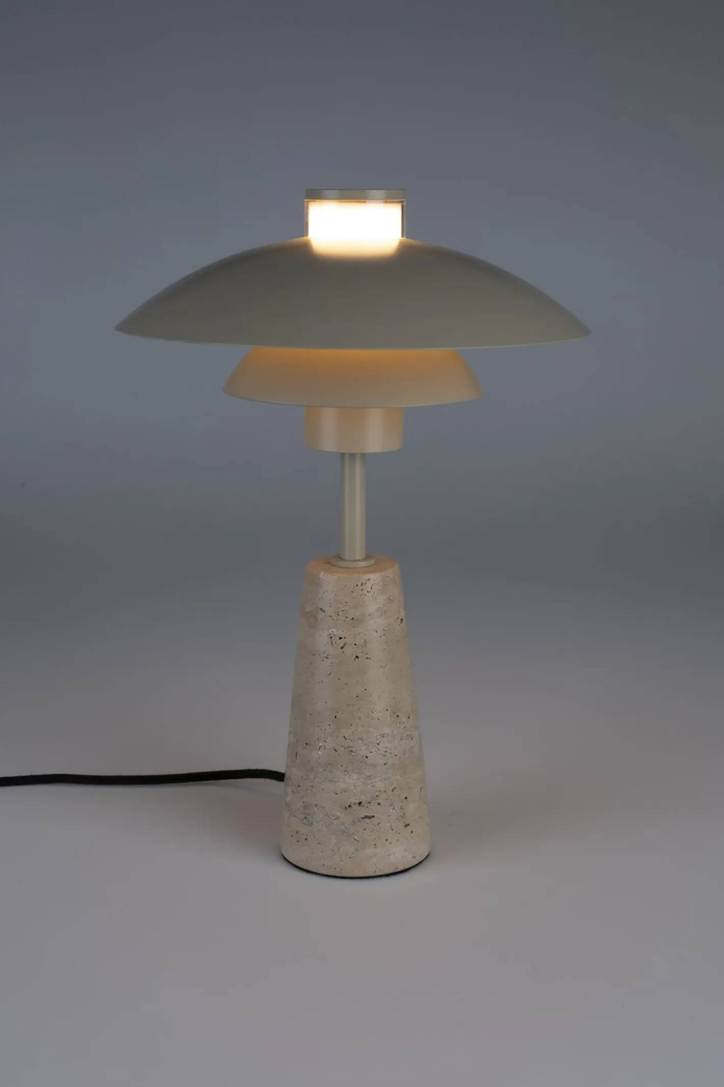 Online Zuiver Cole Tafellamp Beige