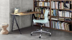 Online Vitra Cork model E Bijzettafel Bruin