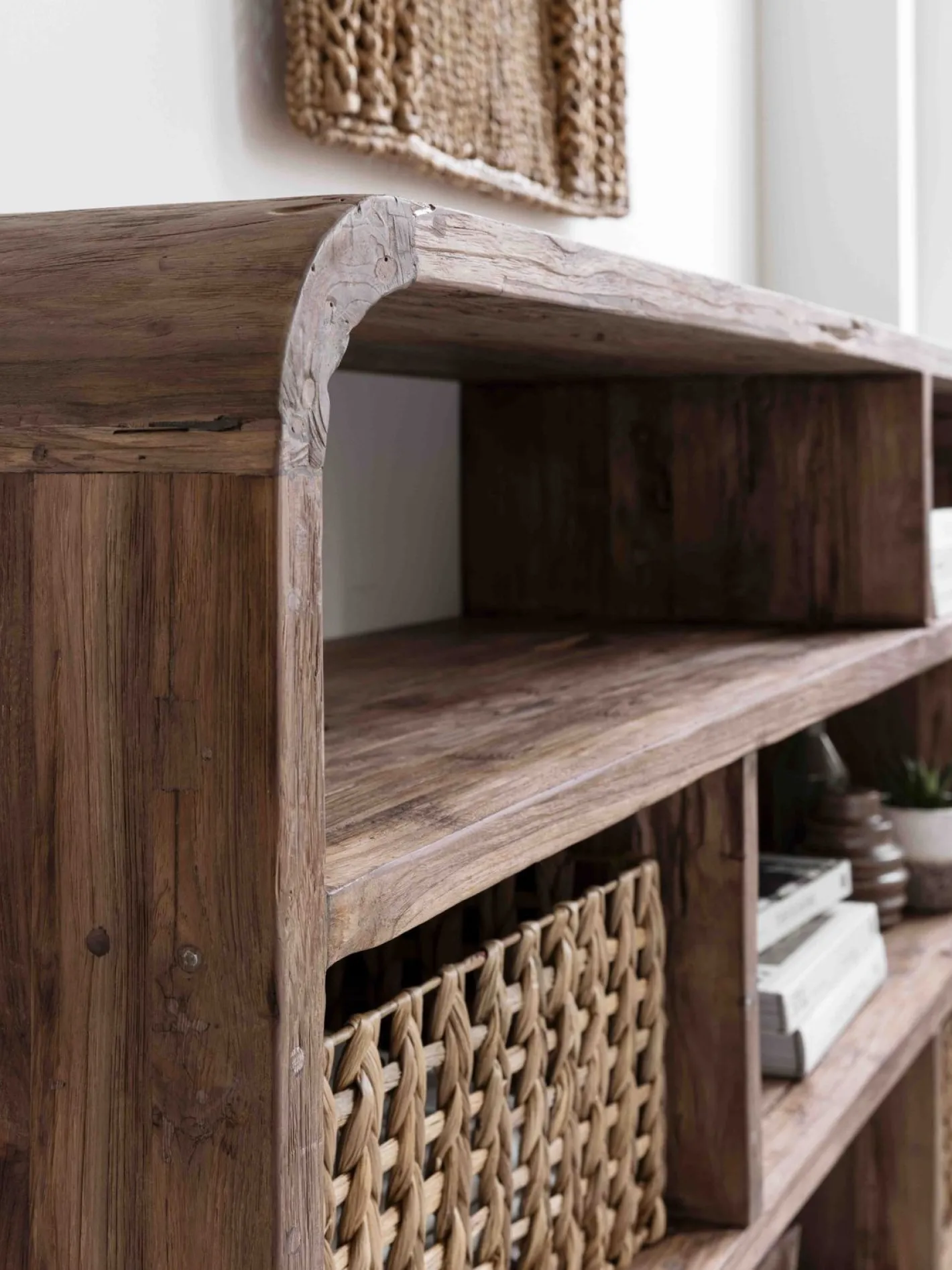 New MUST Living Corso Dressoir Bruin