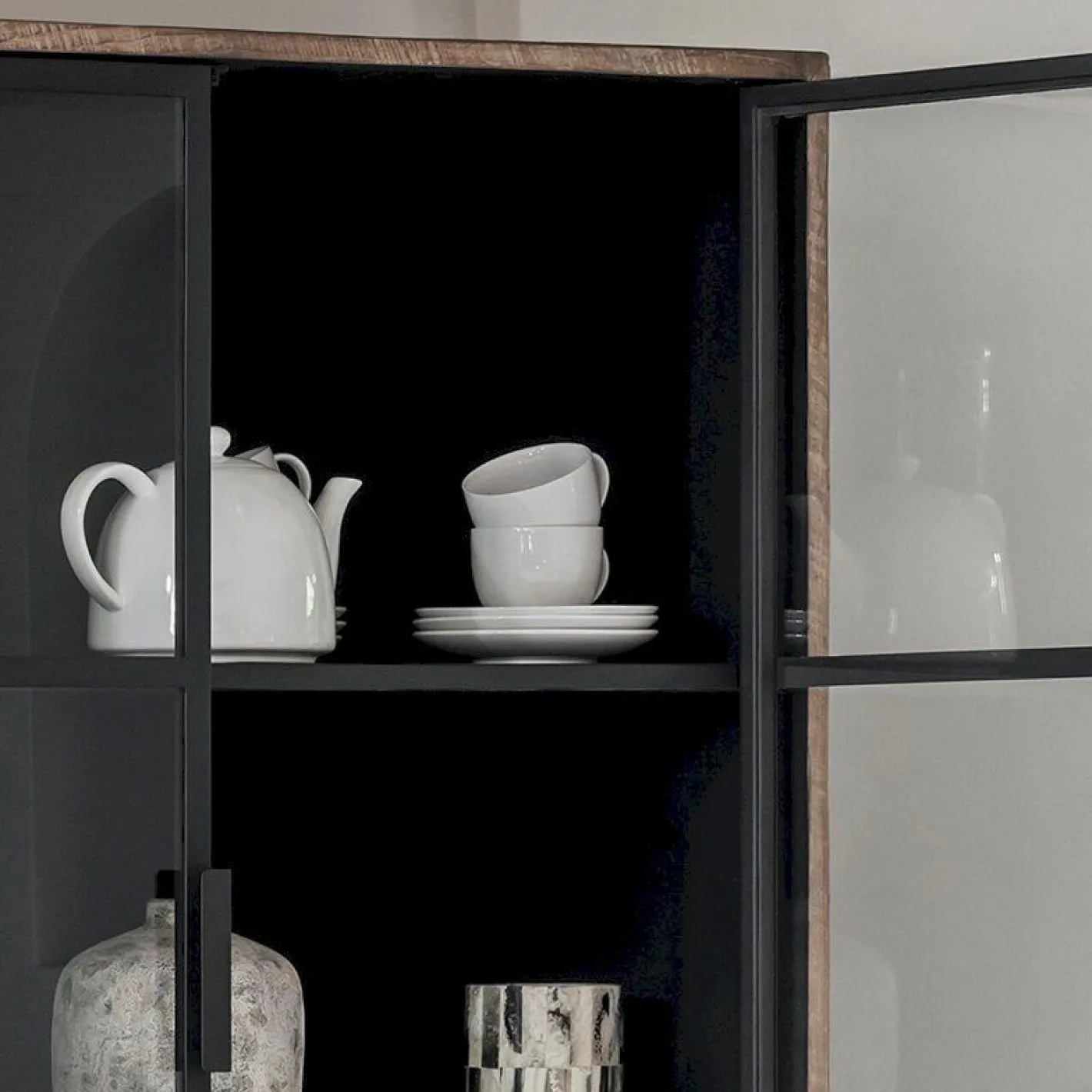 New DTP Home Cosmo Vitrinekast Bruin