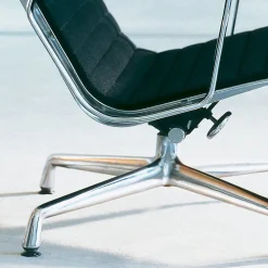 New Vitra Eames EA 124 Fauteuil Zwart