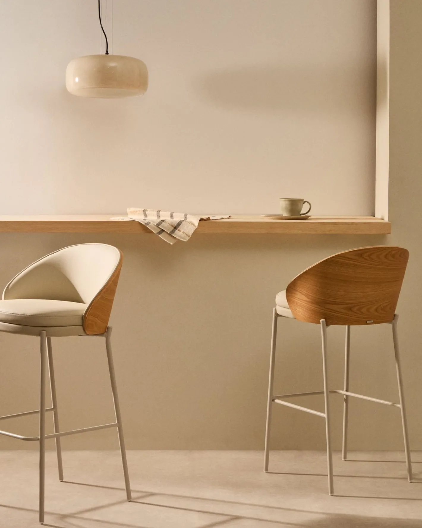 Hot Kave Home Eamy Laag Barstoel Beige, Naturel