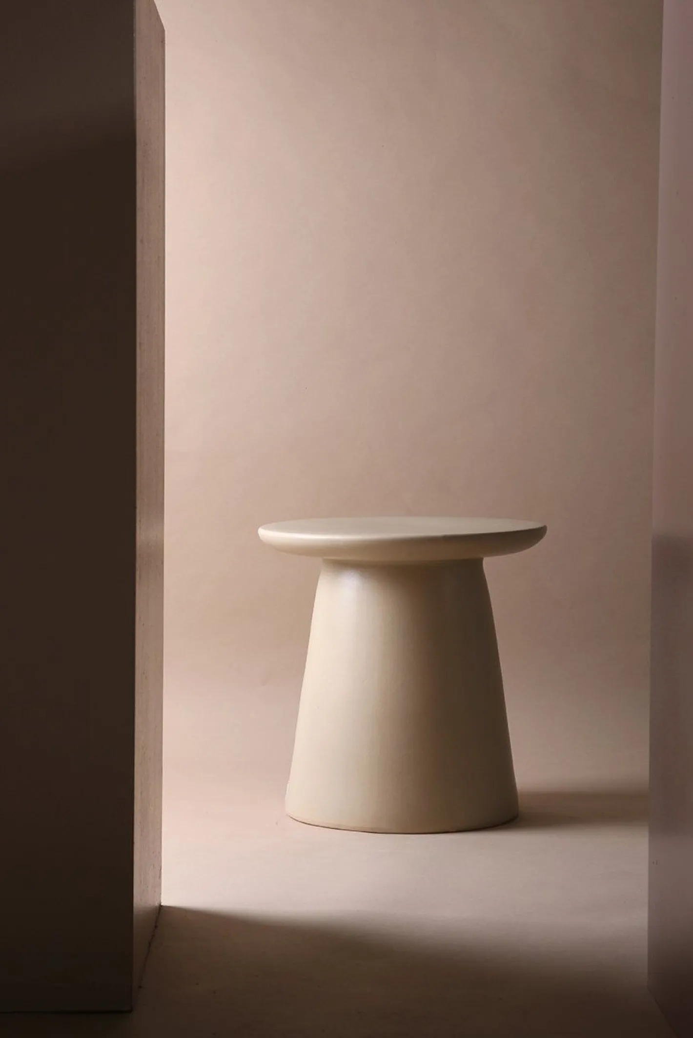 Sale HKLIVING Earthenware M Bijzettafel Naturel, Cream