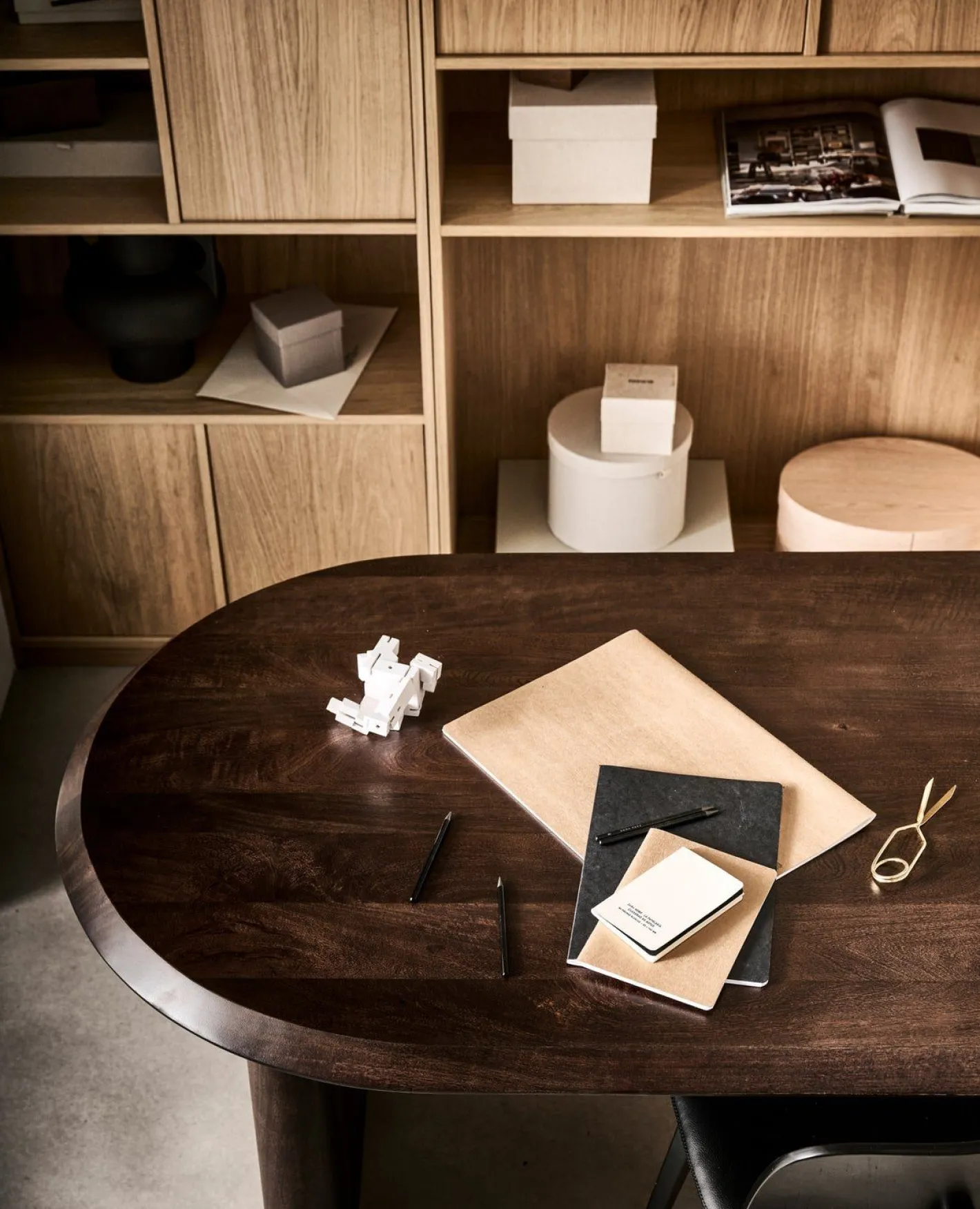 Sale vtwonen Ellips Eettafel Walnut