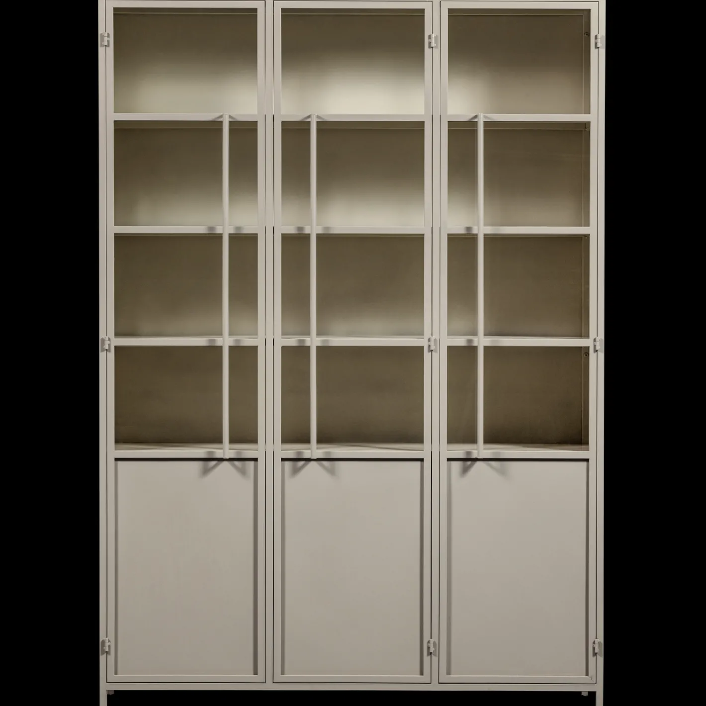 Online WOOOD Exhibit 3-deurs Vitrinekast Sand