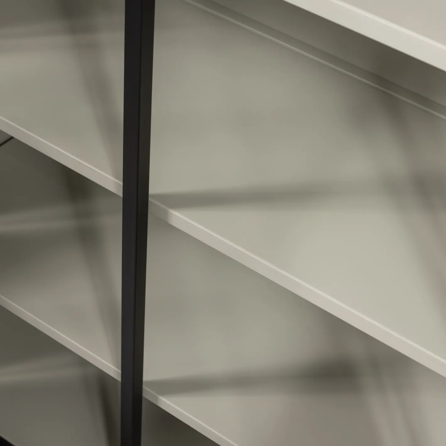 Sale WOOOD Exhibit 3-deurs Vitrinekast Black