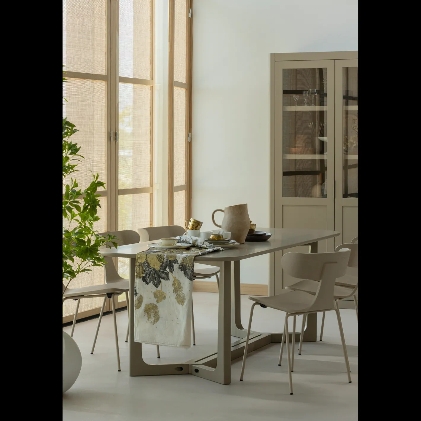 Best WOOOD Ferion Eettafel Mud