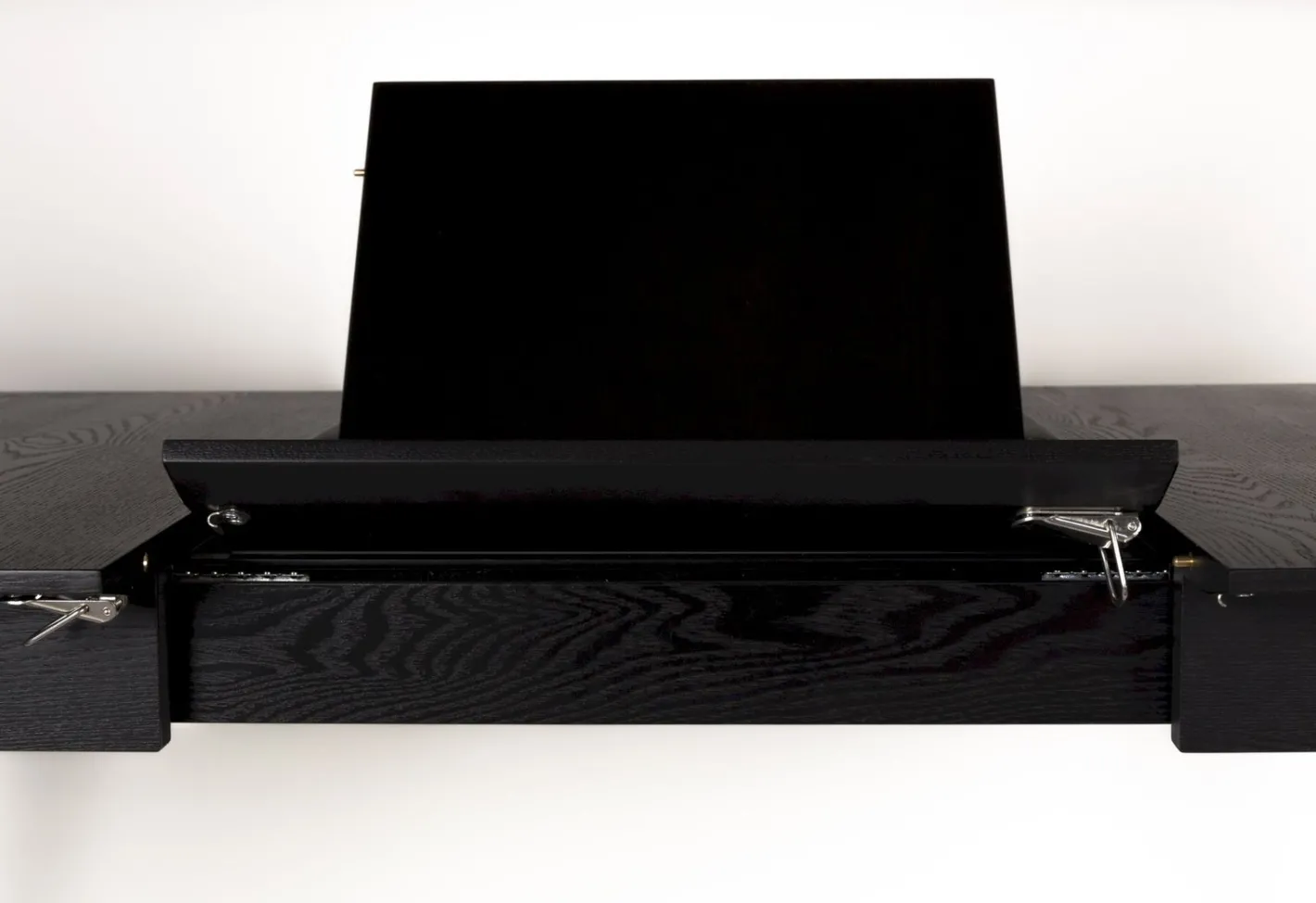 New Zuiver Glimps Eettafel Black