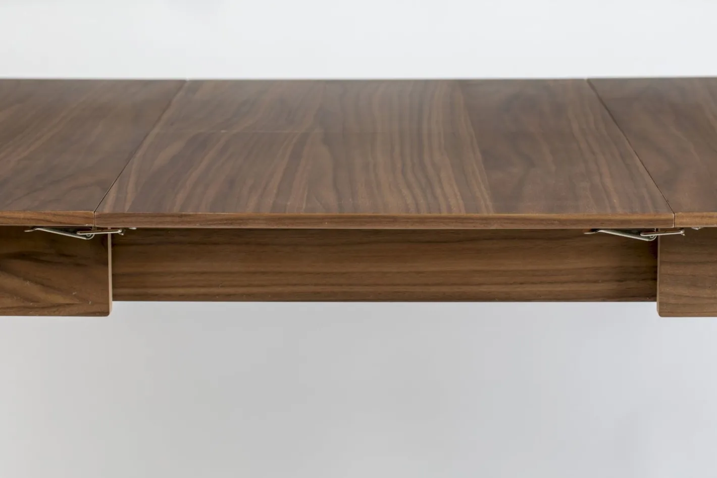 Zuiver Glimps Uitschuiftafel Walnut