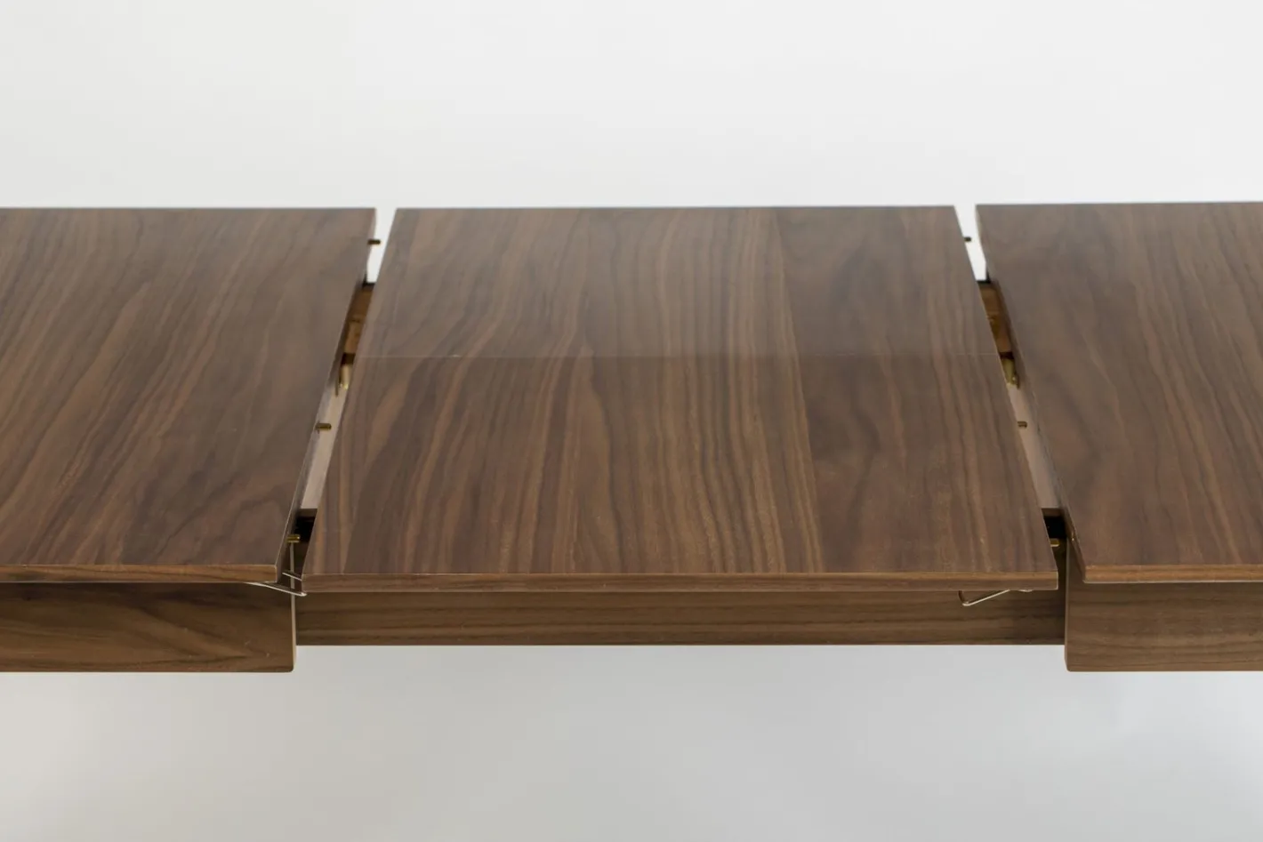 Zuiver Glimps Uitschuiftafel Walnut