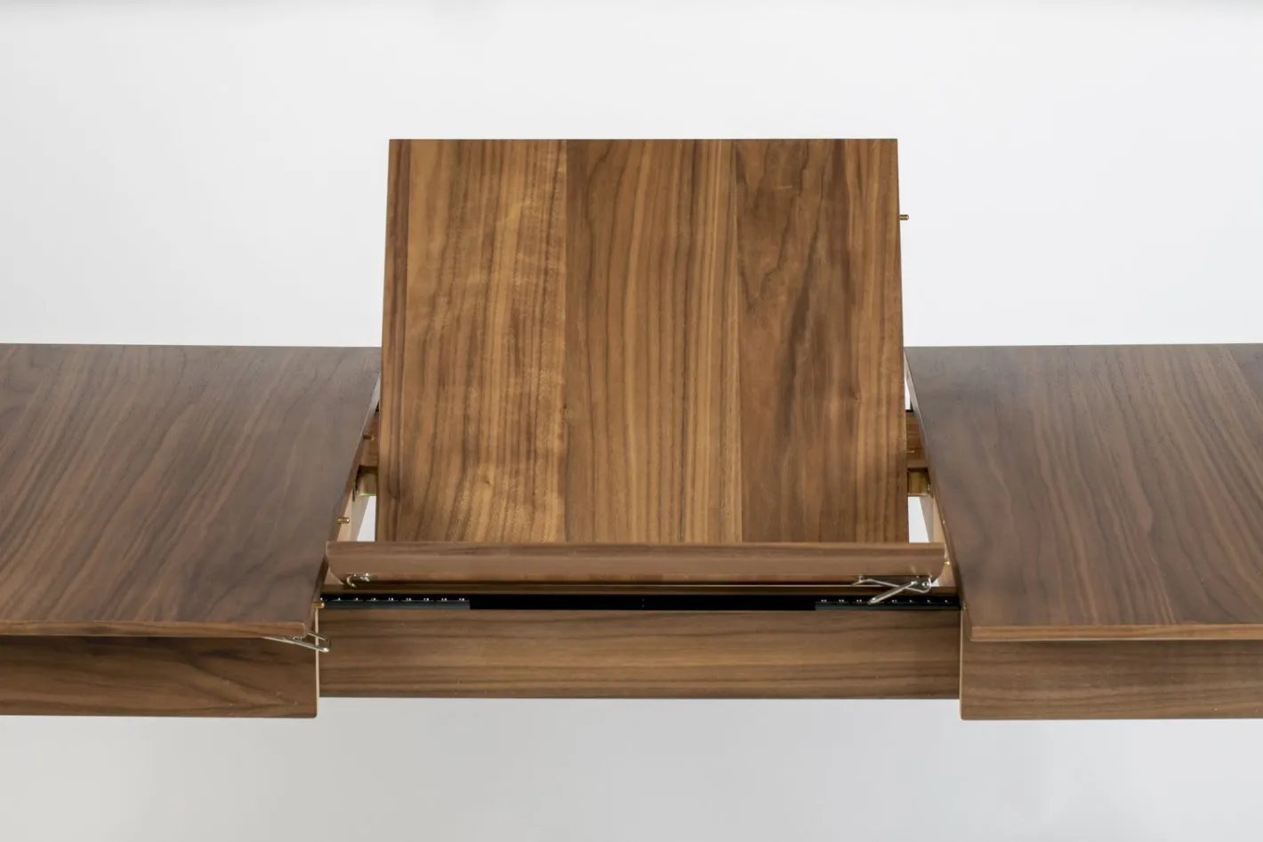 Zuiver Glimps Uitschuiftafel Walnut