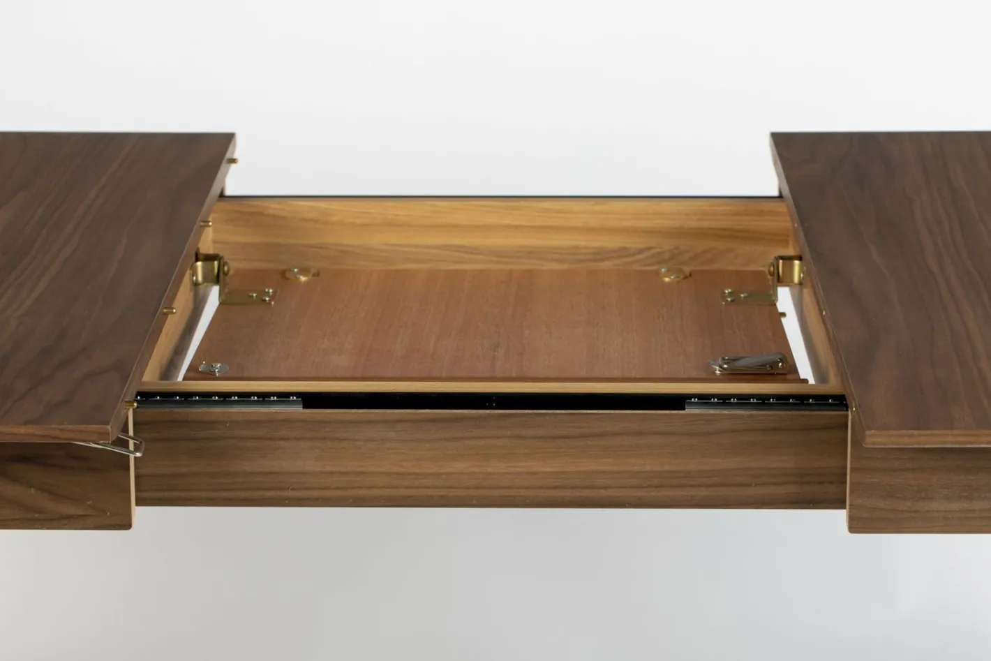 Zuiver Glimps Uitschuiftafel Walnut