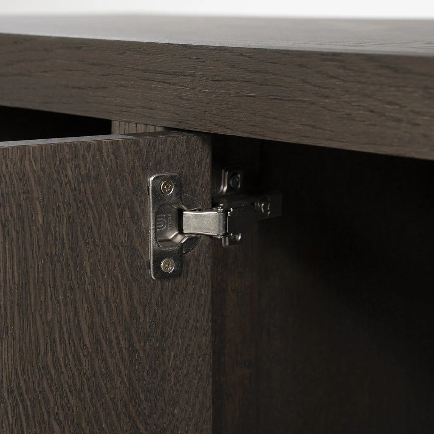Discount Eleonora Helsinki Dressoir Bruin