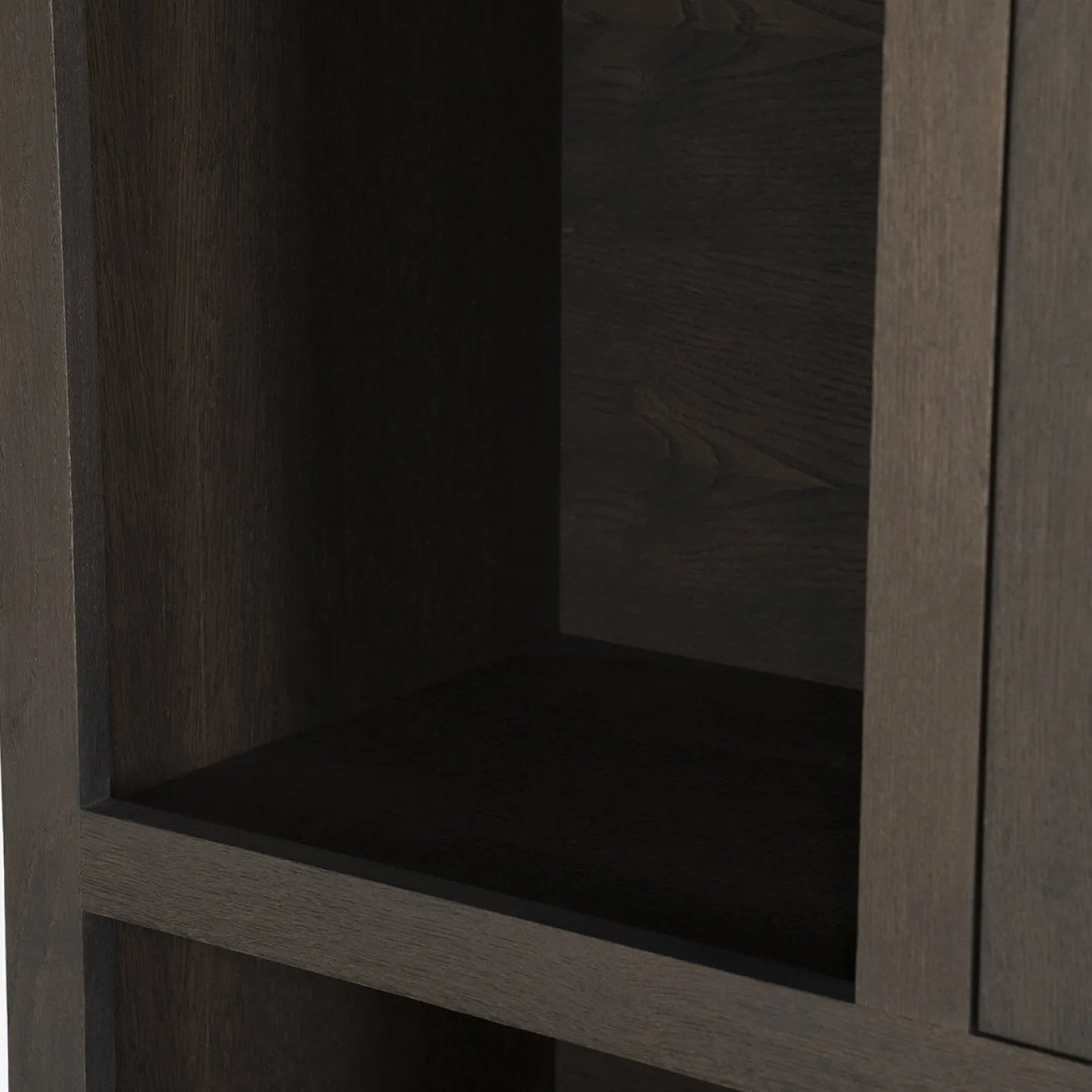 Outlet Eleonora Helsinki Kabinet Bruin