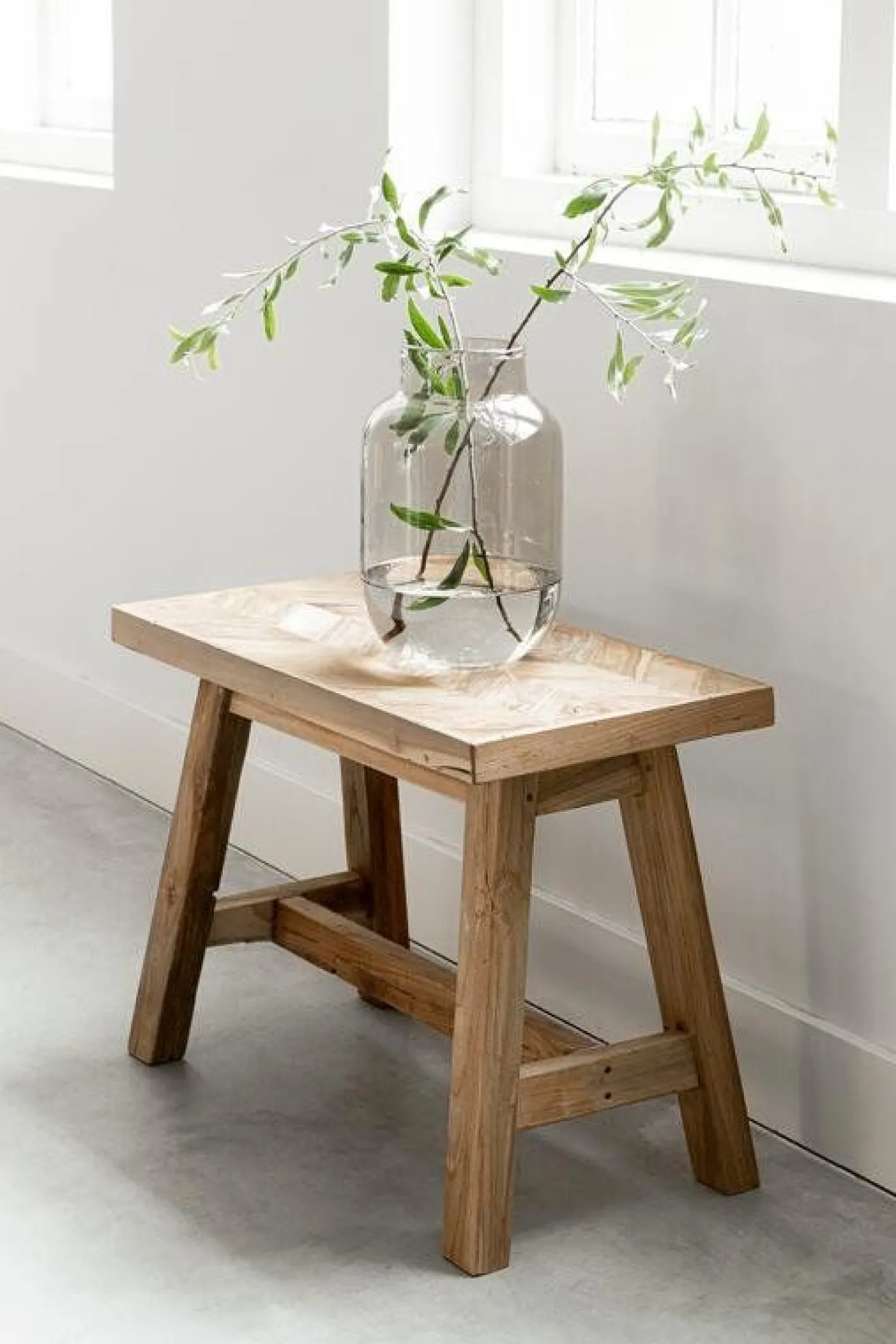 New MUST Living Herringbone Bank Natural