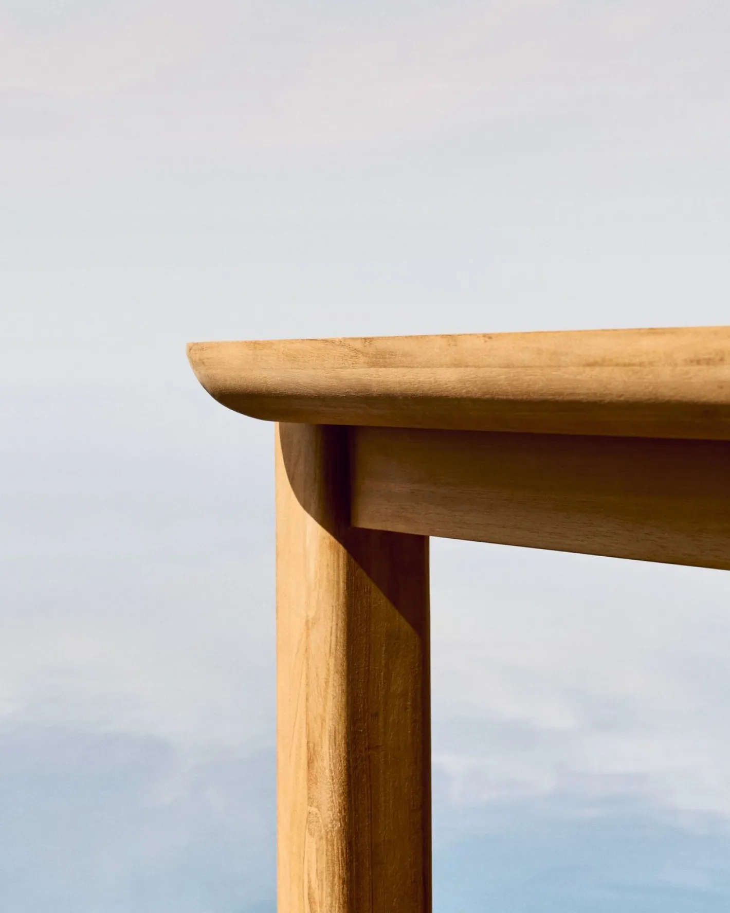 New Kave Home Icaro Tuintafel Naturel