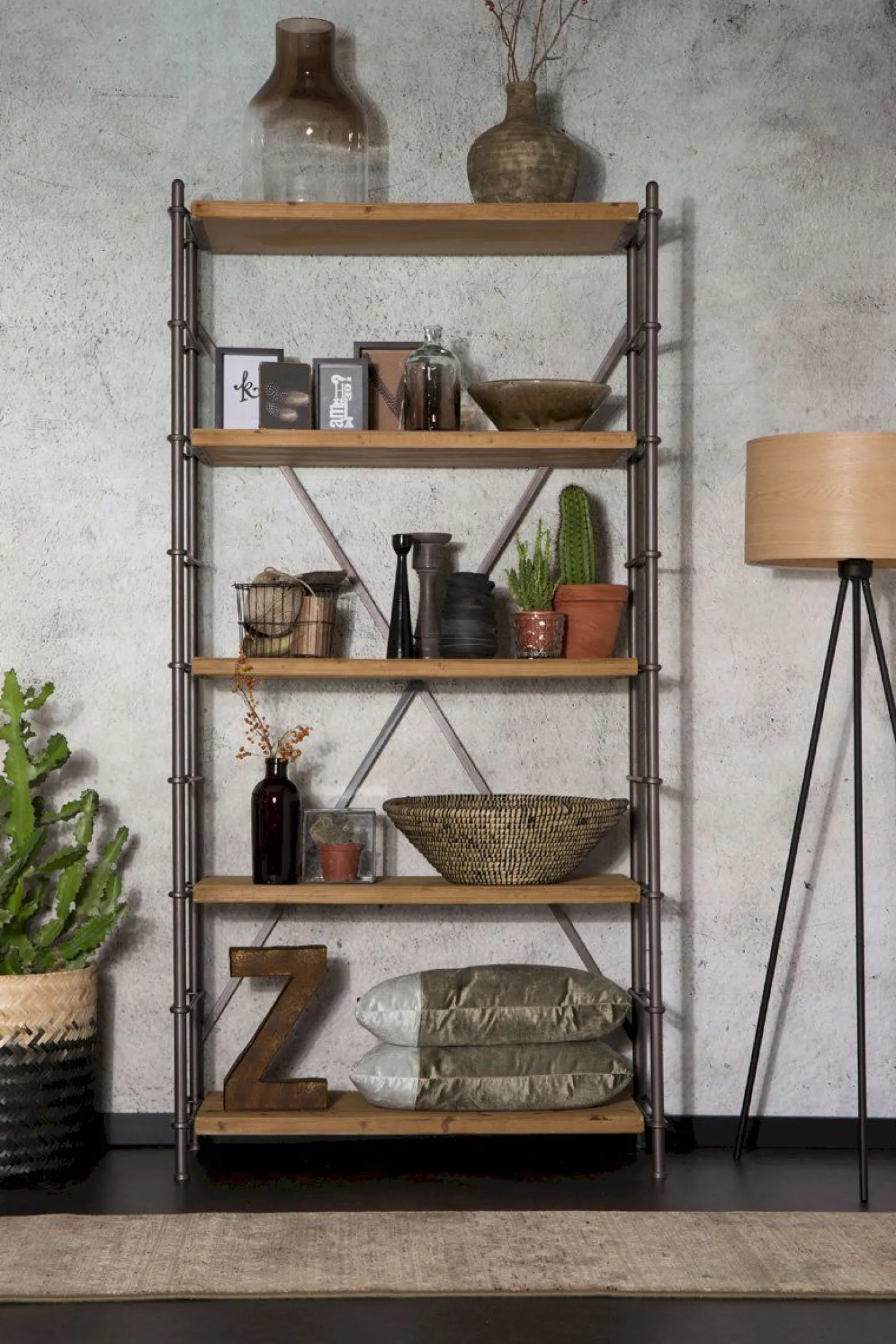 Best Dutchbone Iron Opbergkast Brown