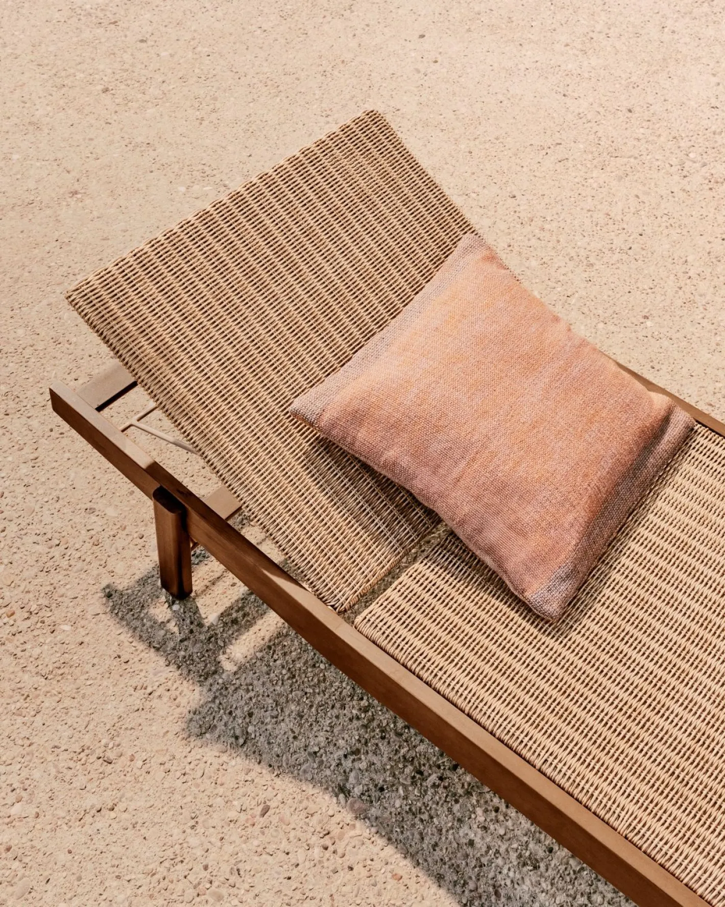 New Kave Home Itani Ligstoel Naturel