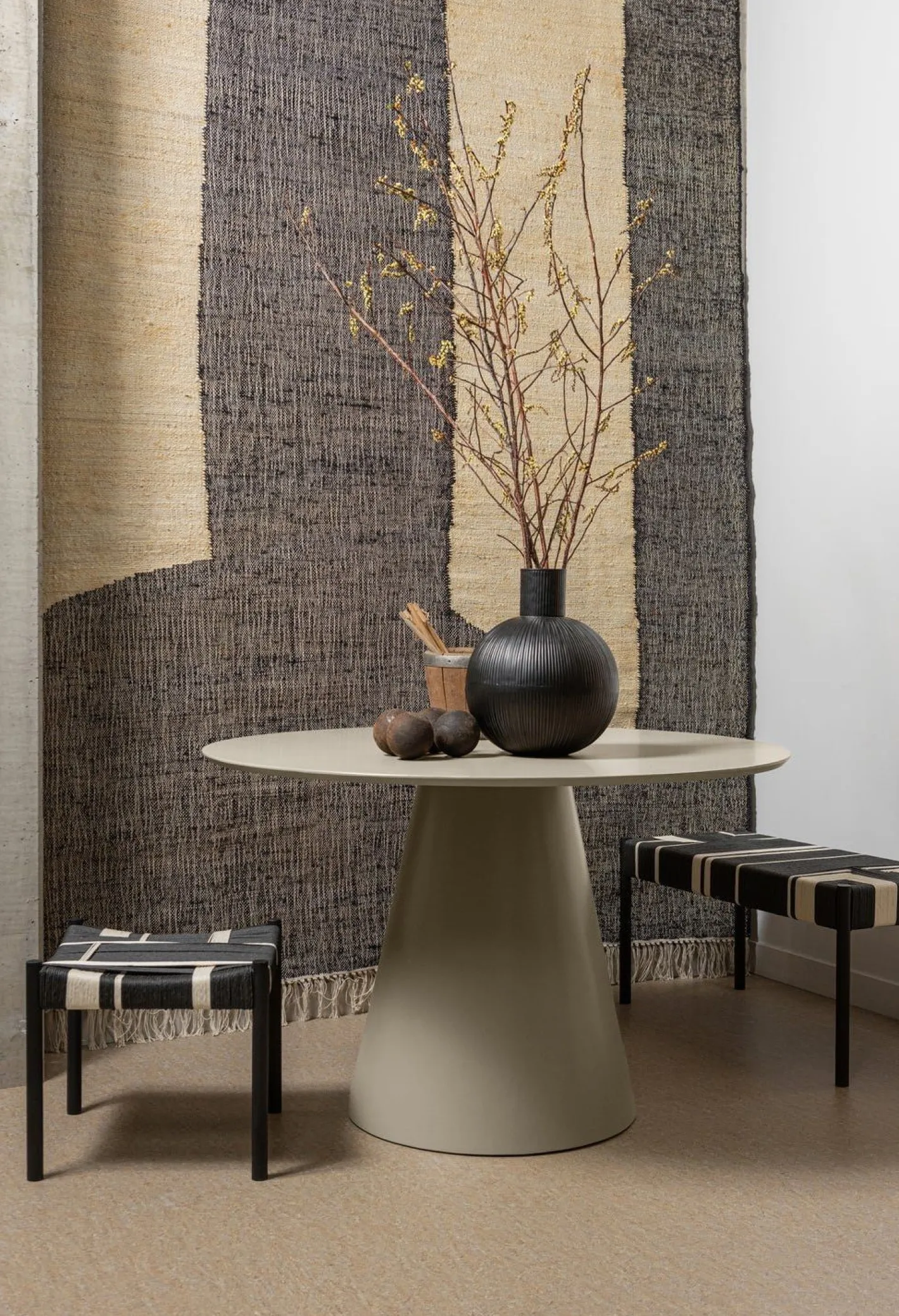 Hot WOOOD Jorre Eettafel Antique Beige