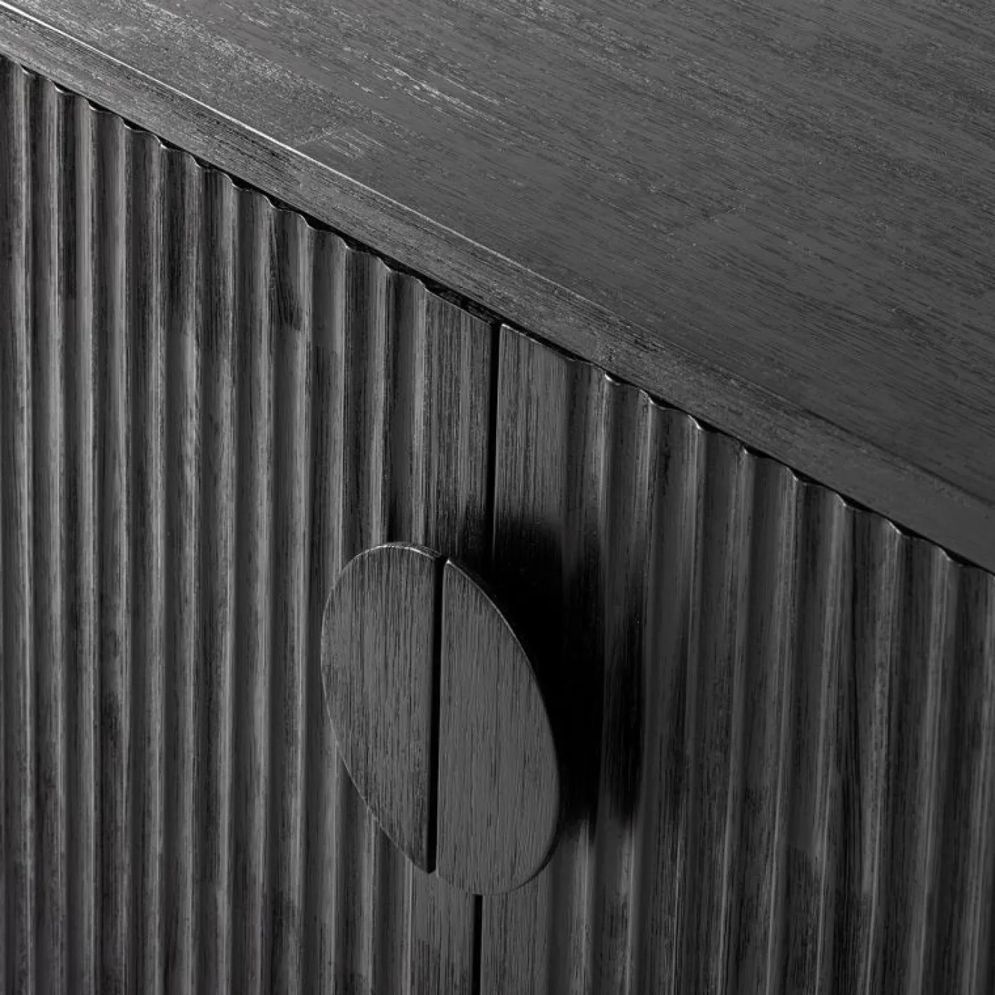 Hot Feelings Wonen Larissa Dressoir Zwart