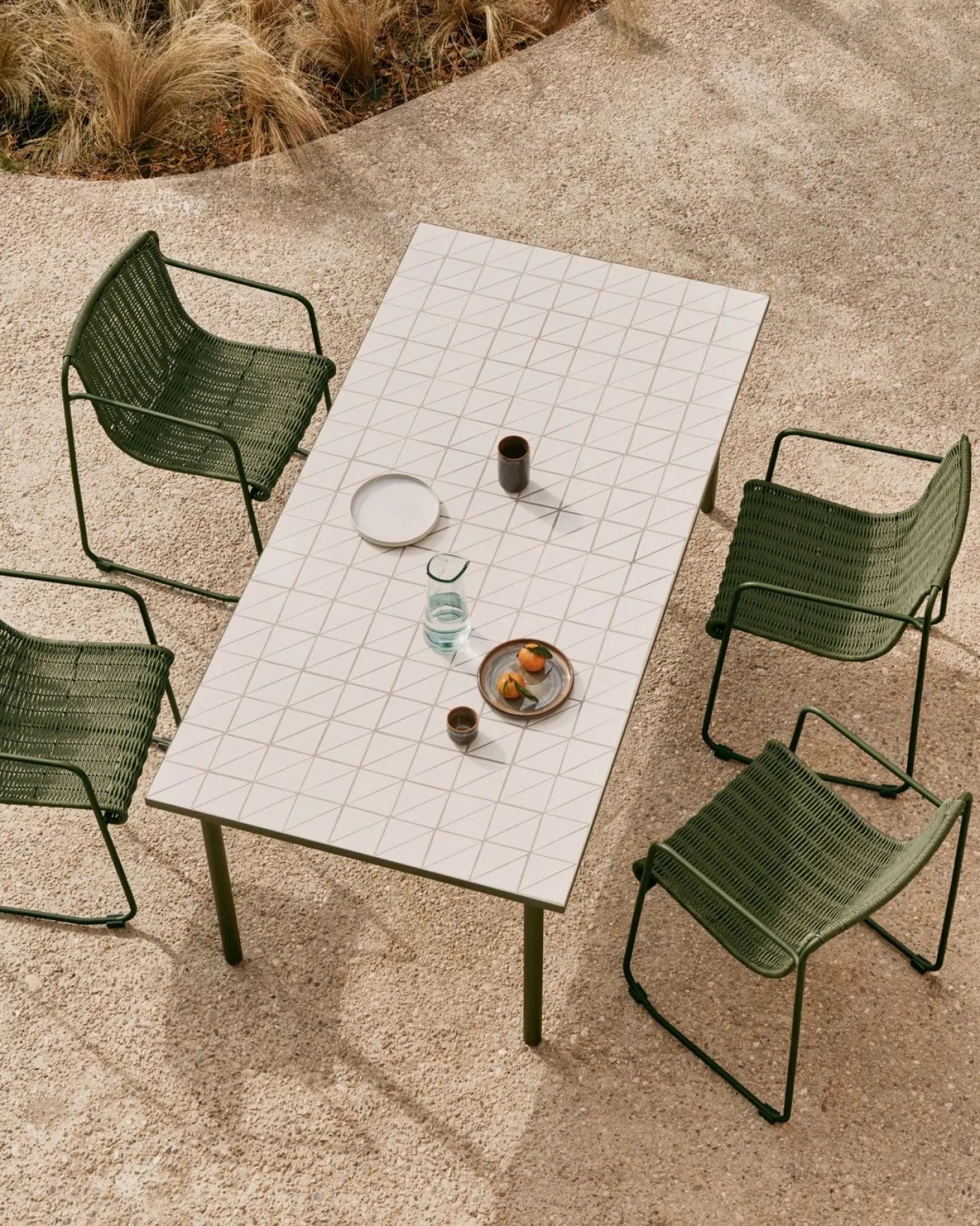 Online Kave Home Maurina Ecru Tuintafel Donkergroen, Ecru