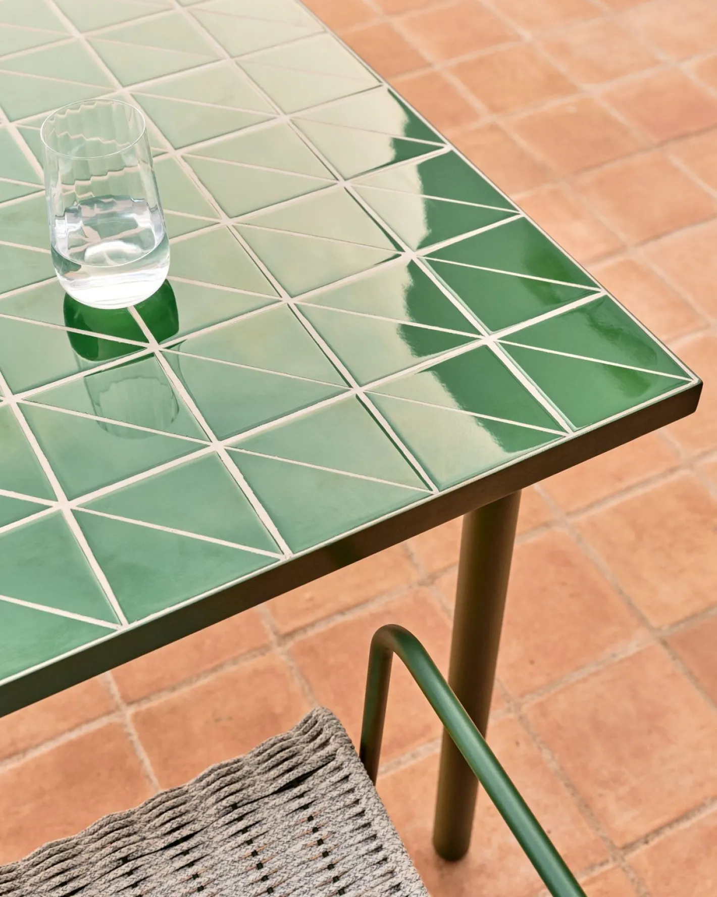 New Kave Home Maurina Groen Tuintafel Donkergroen
