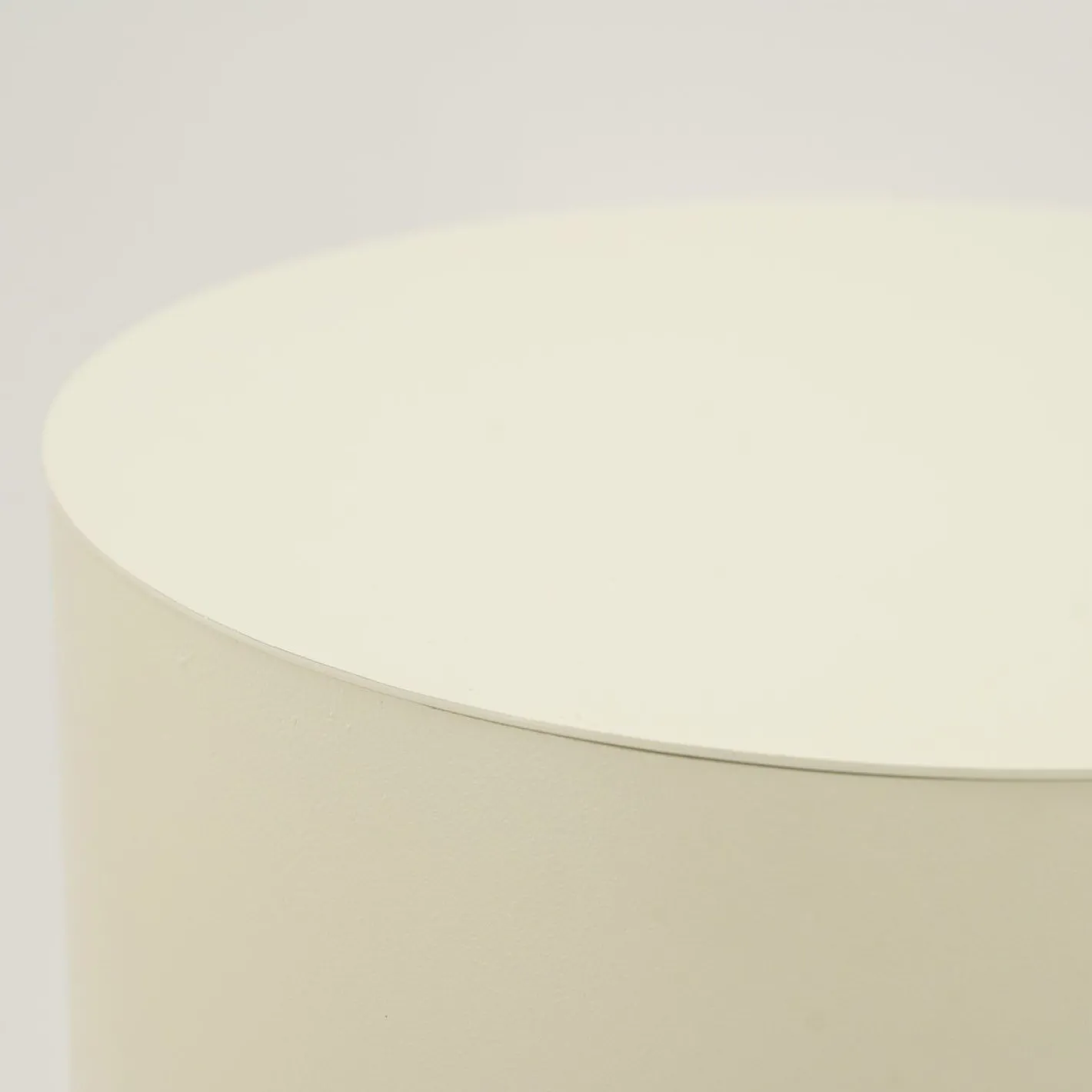 Online By Boo Mesita Bijzettafel Beige