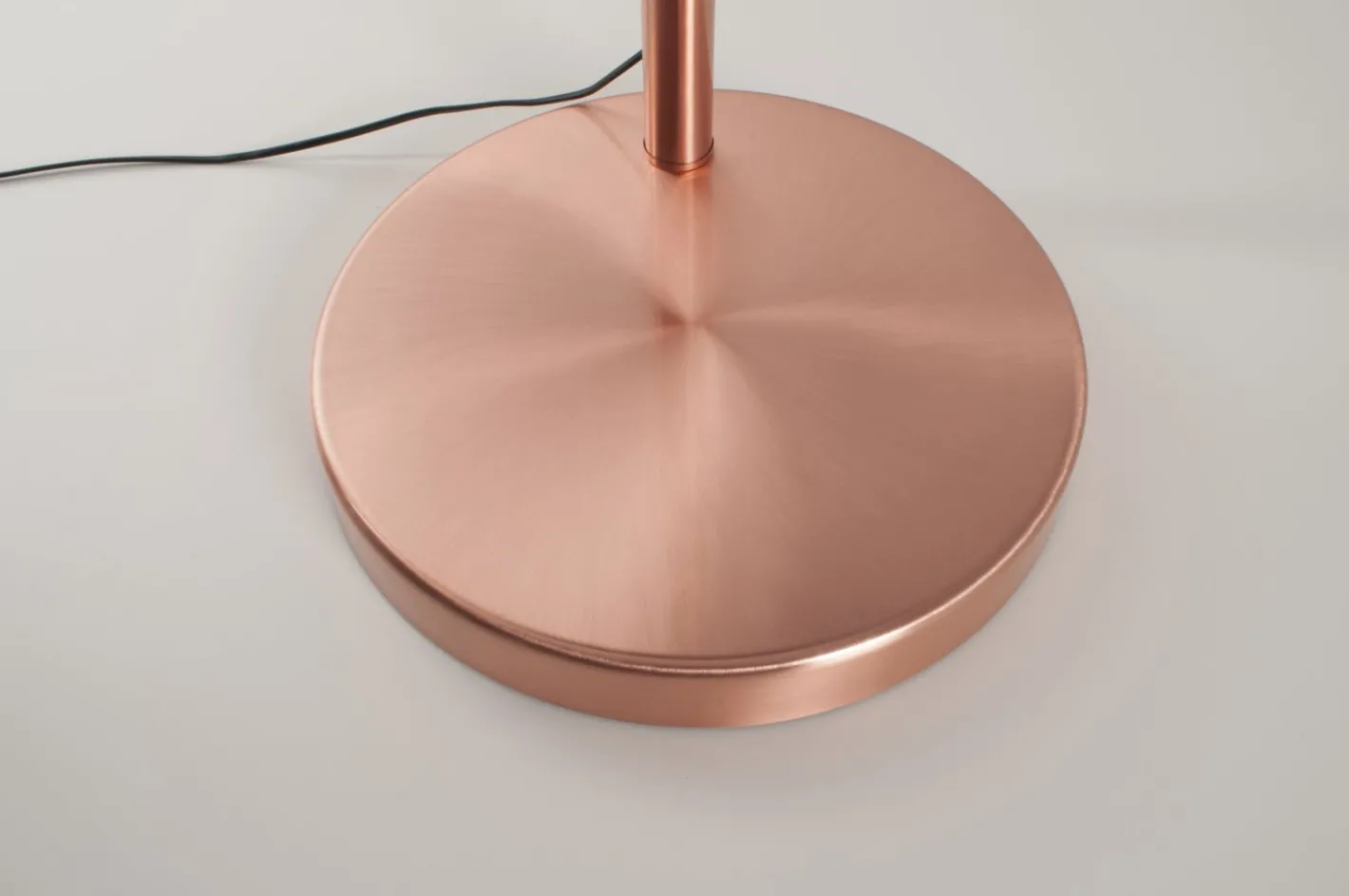 Sale Zuiver Metal Bow Vloerlamp Copper
