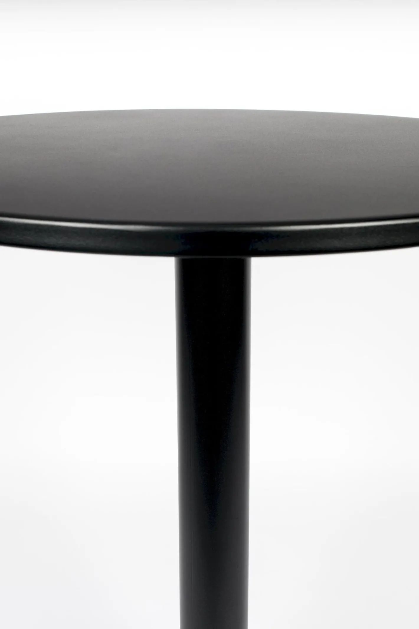 Outlet Zuiver Metsu Bijzettafel Black