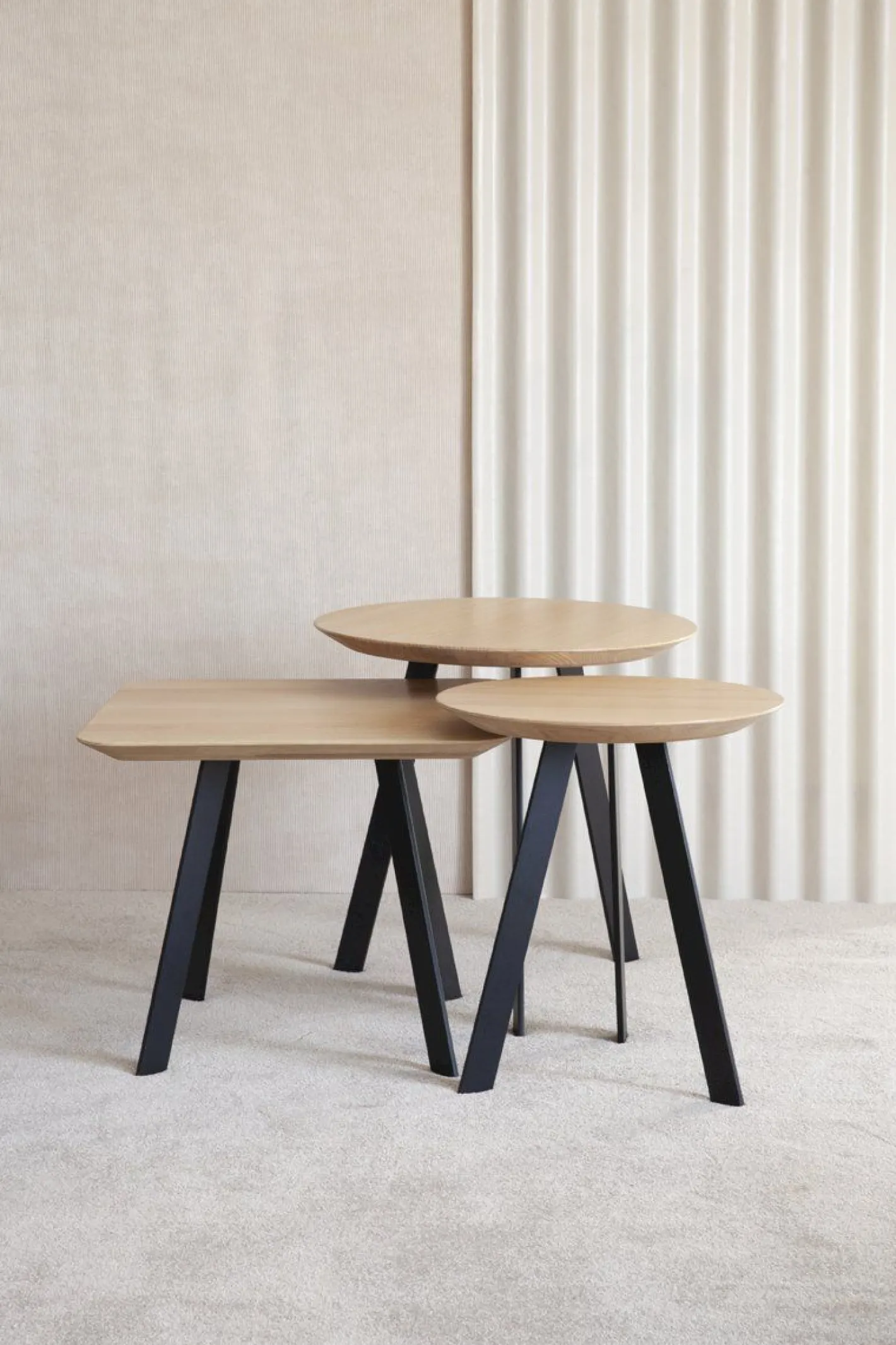 Hot Studio HENK New Co Bijzettafel Naturel, Zwart