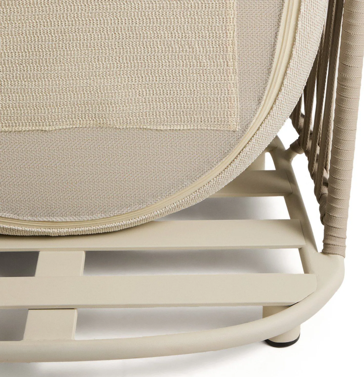 Kave Home Osani Outdoor Fauteuil Ecru, Taupe