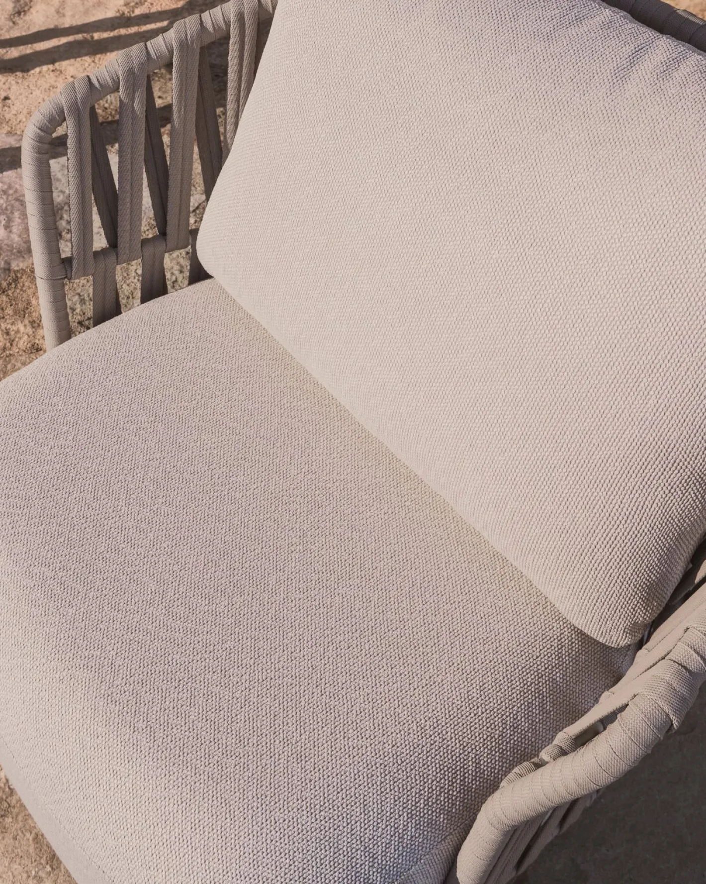 Kave Home Osani Outdoor Fauteuil Ecru, Taupe