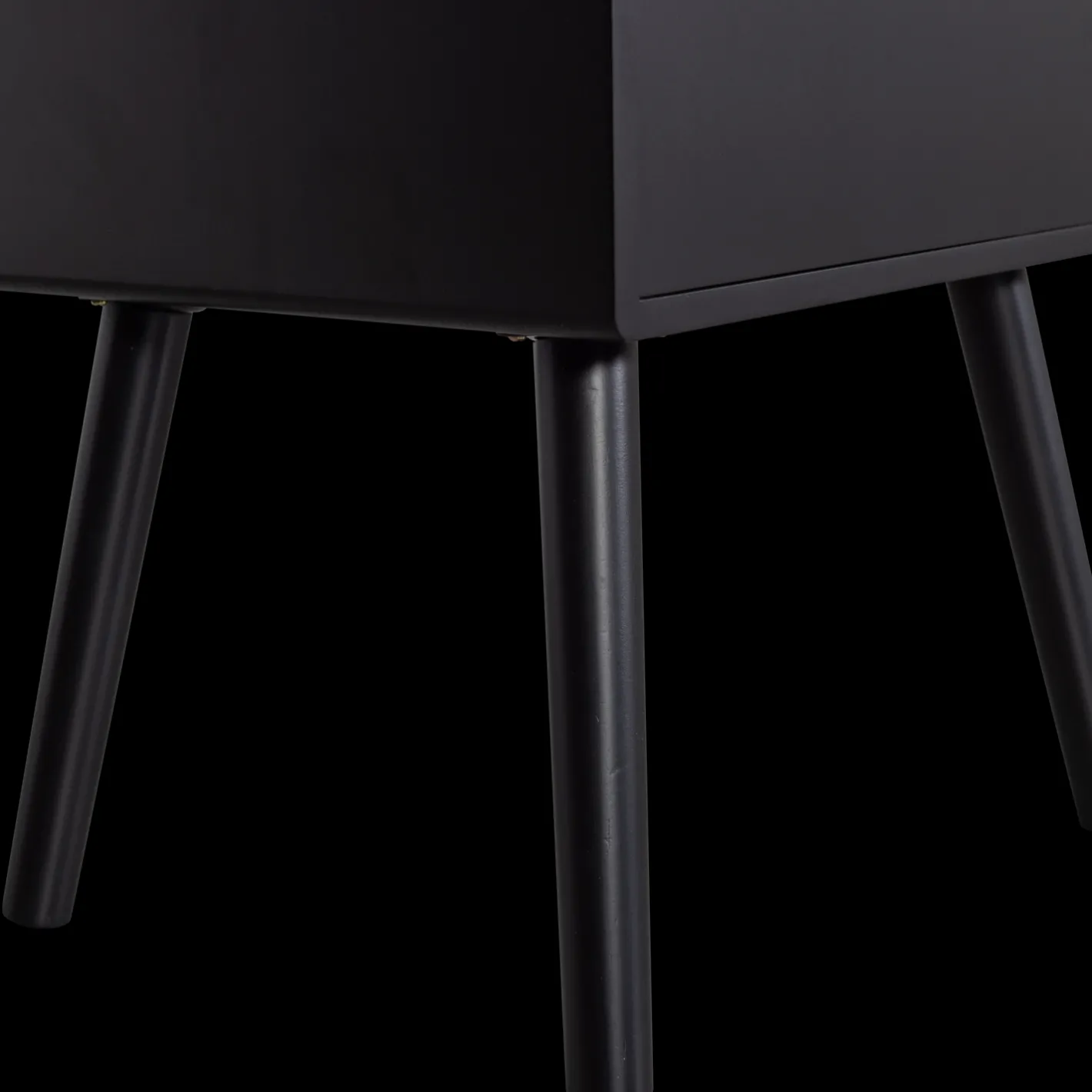 Outlet WOOOD Ozzy Hoog Nachtkastje Black