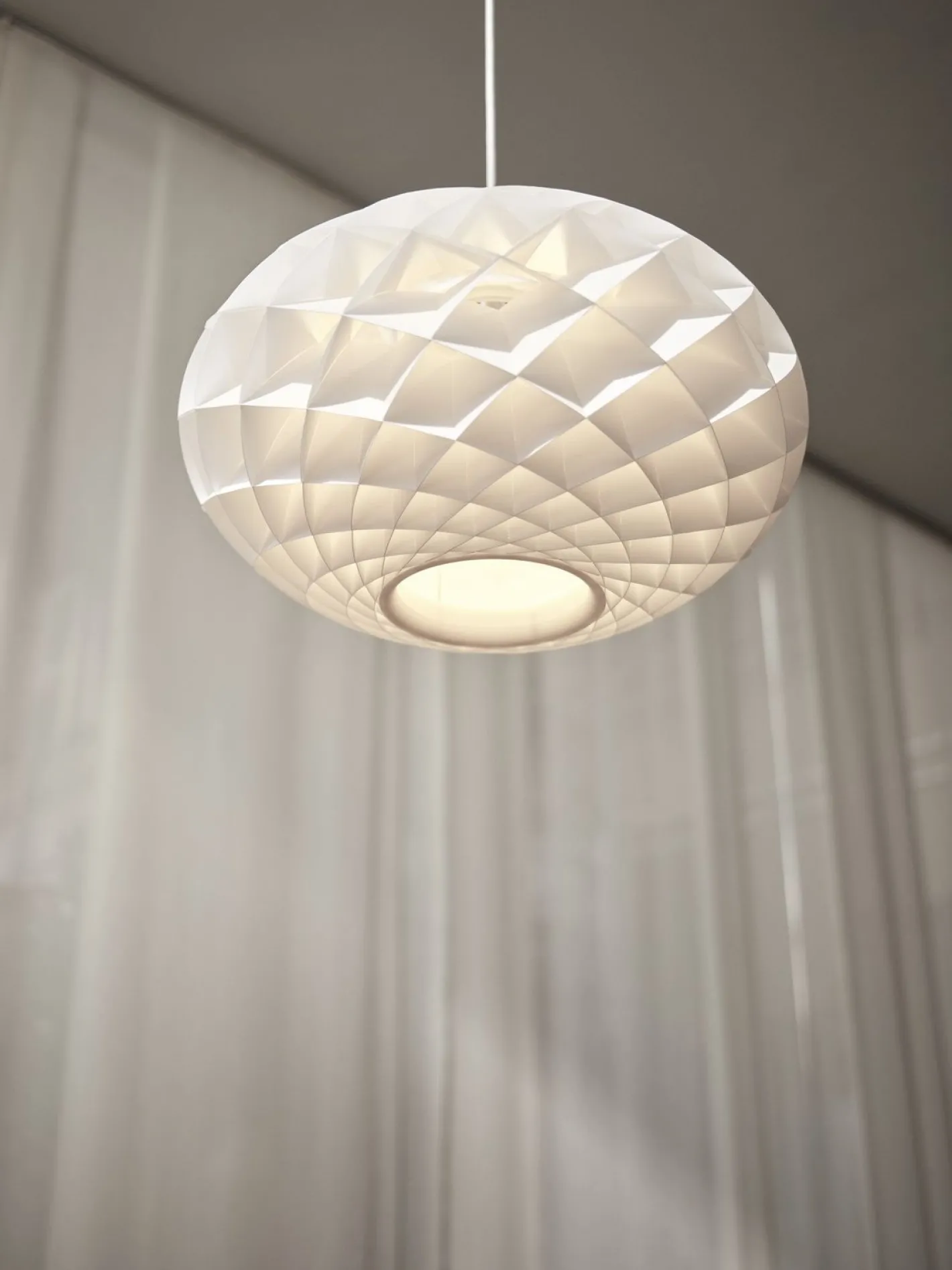 Clearance Louis Poulsen Patera Oval Hanglamp White Matt
