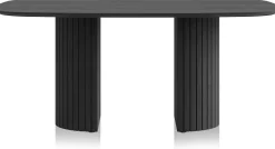 Hot Henders en Hazel Pavie Eettafel Castle Black